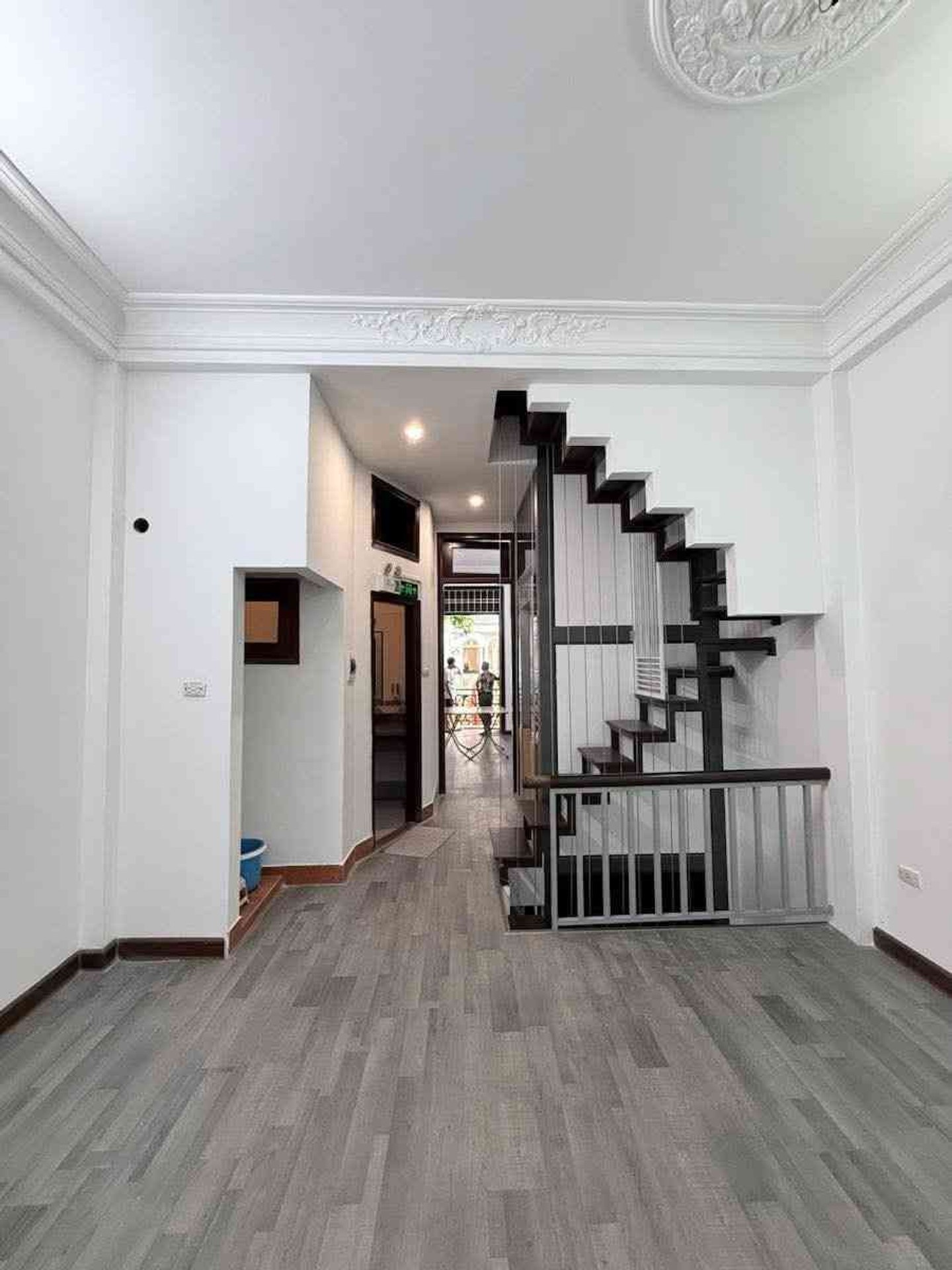 Bán nhà Võ Văn Dũng - diện tích 48m2 9 tầng - Mặt phố trung tâm, kinh doanh cực tốt - giá 38,5 tỷ