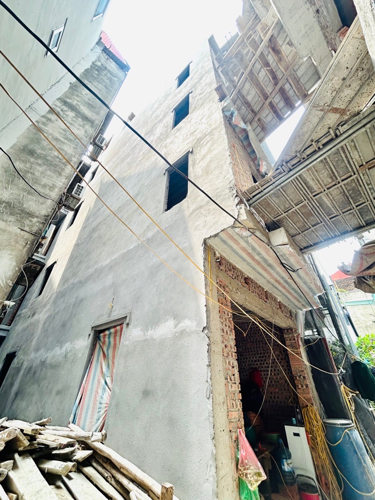 Bán nhà Nguyễn Khoái - diện tích 42m2 5 tầng - Thang máy, gần ô tô - giá 8,9 tỷ