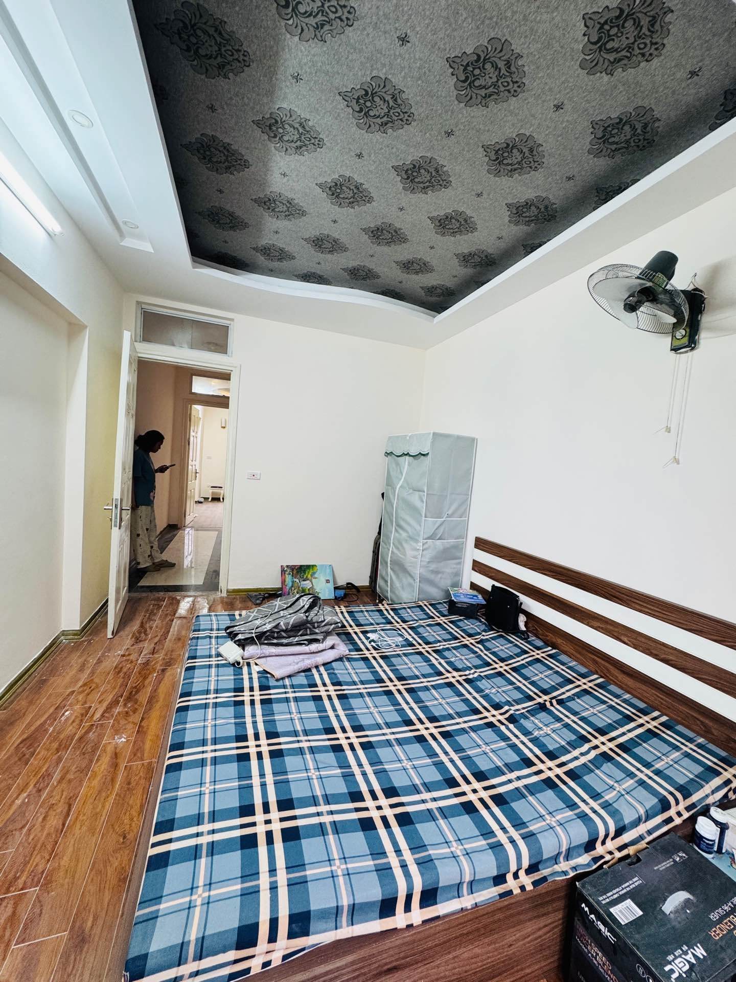 Bán nhà Lĩnh Nam - diện tích 36m2 4 tầng - ô tô đỗ cửa - giá 7,4 tỷ