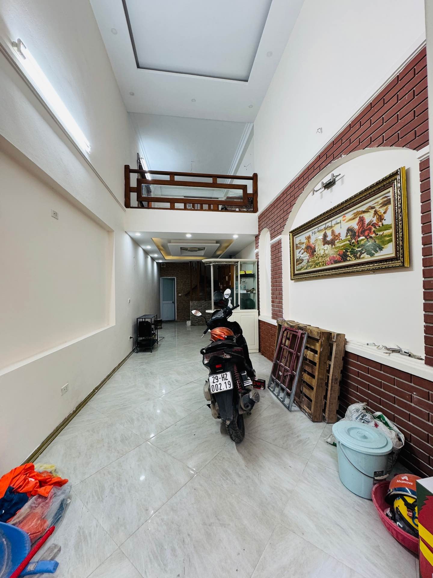 Bán nhà Lĩnh Nam - diện tích 36m2 4 tầng - ô tô đỗ cửa - giá 7,4 tỷ