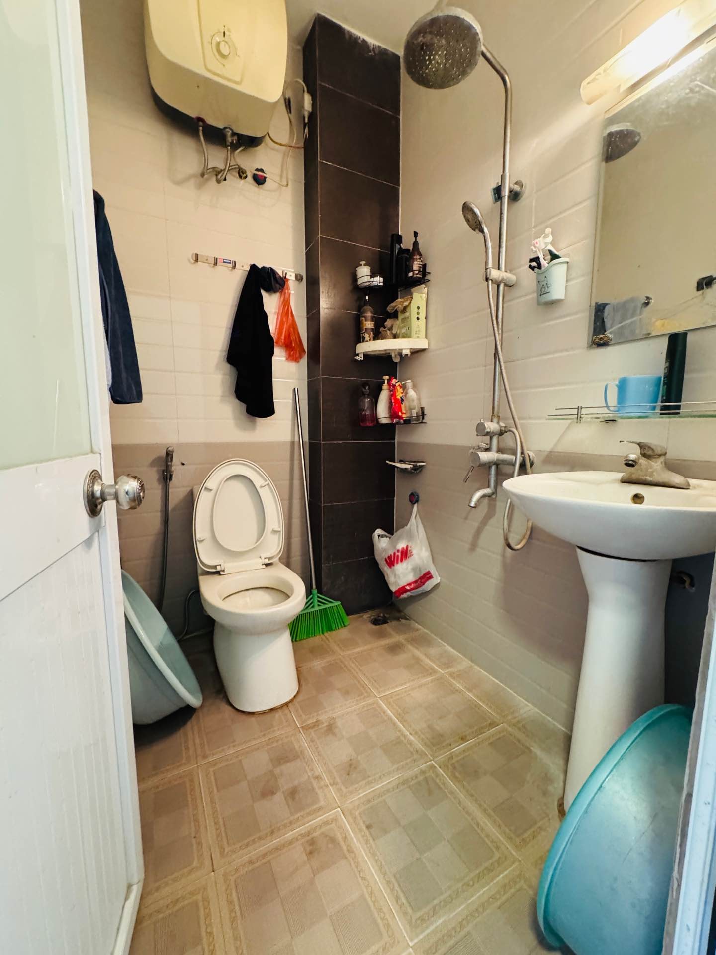 Bán nhà Lĩnh Nam - diện tích 36m2 4 tầng - ô tô đỗ cửa - giá 7,4 tỷ