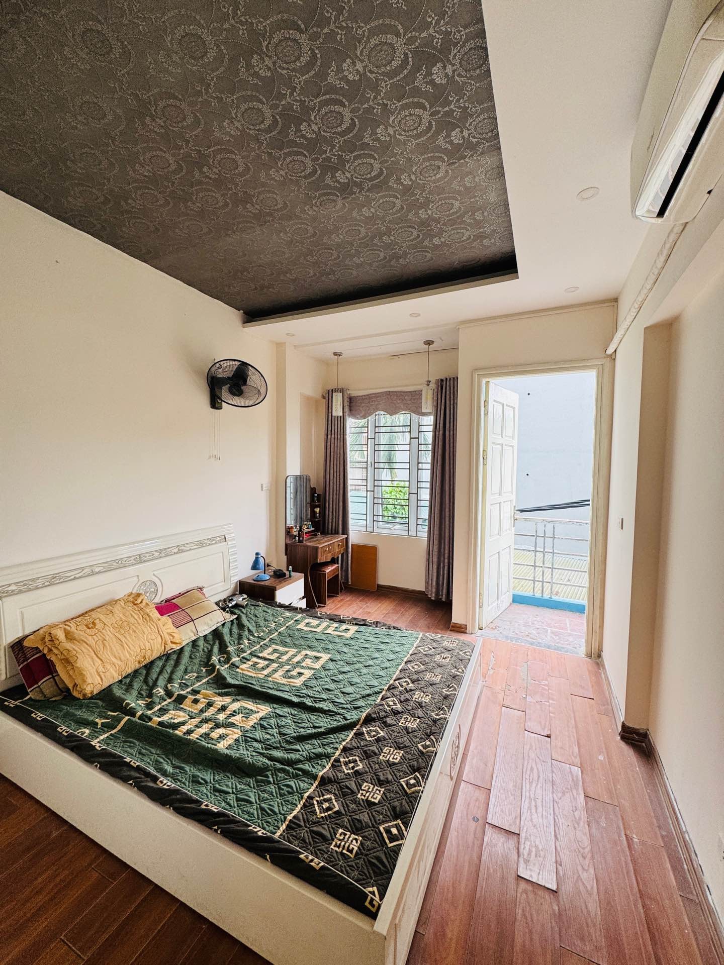 Bán nhà Lĩnh Nam - diện tích 36m2 4 tầng - ô tô đỗ cửa - giá 7,4 tỷ