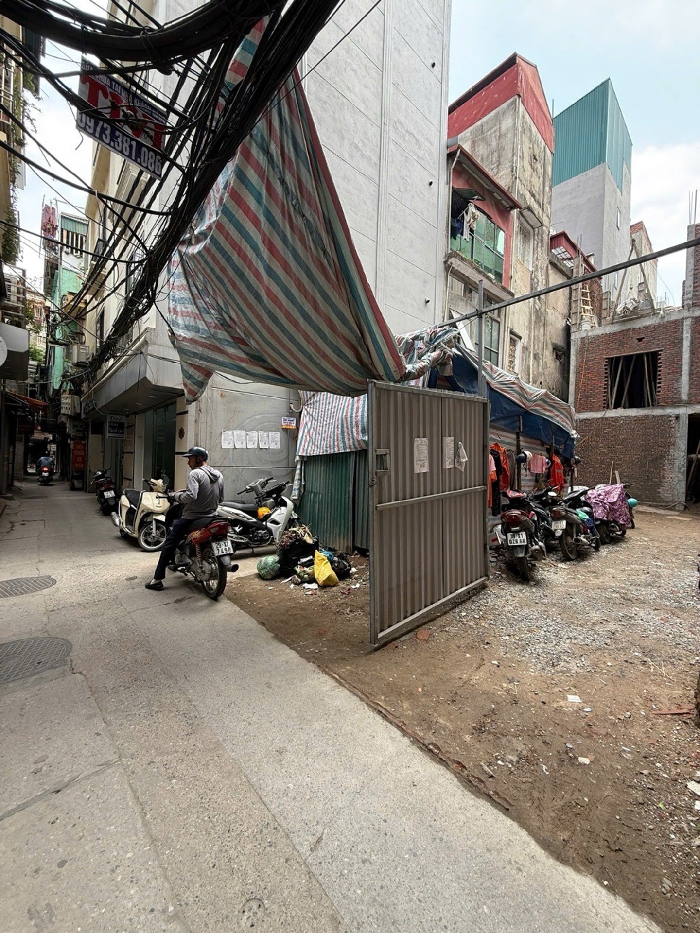 Bán nhà Kim Ngưu - diện tích 30m2 5 tầng - Thang máy - giá 9,6 tỷ