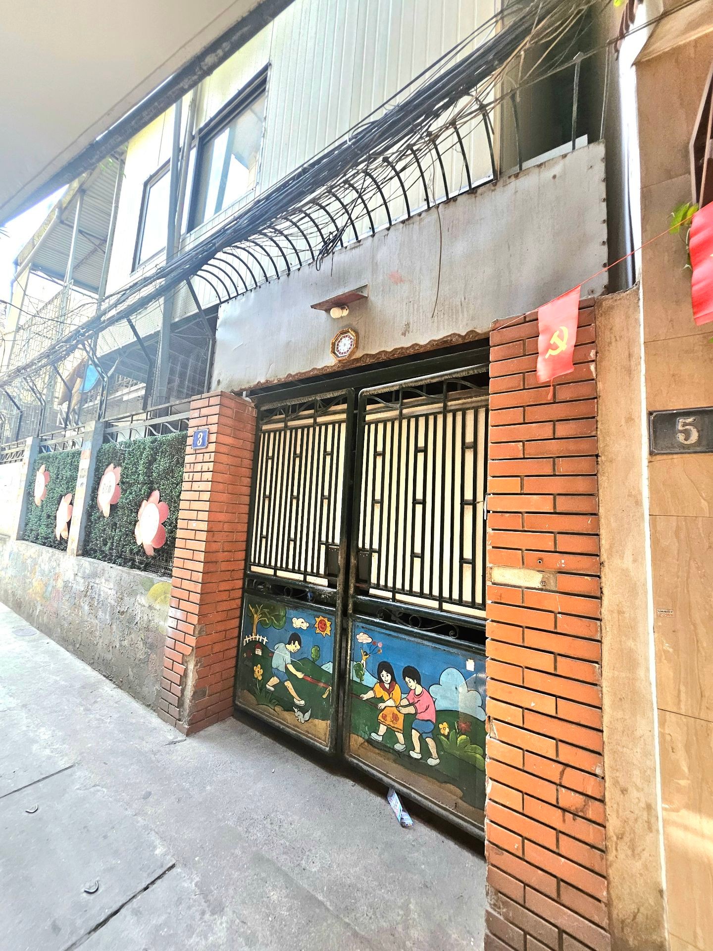 Bán nhà Hòa Bình 7 - diện tích 50m2 1 tầng - ô tô tránh - giá 11 tỷ