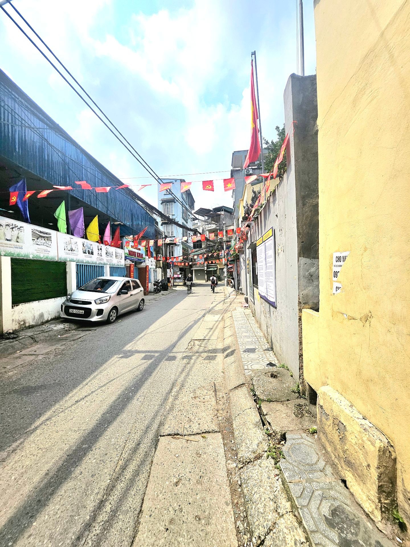 Bán nhà Hòa Bình 7 - diện tích 50m2 1 tầng - ô tô tránh - giá 11 tỷ