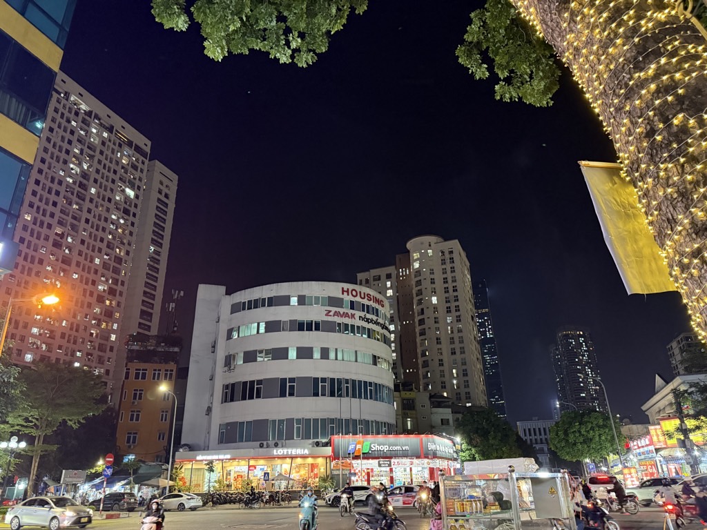 Bán nhà Yên Hoà - diện tích 55m2 5 tầng - Mặt phố VIP Cầu Giấy - giá 34 tỷ