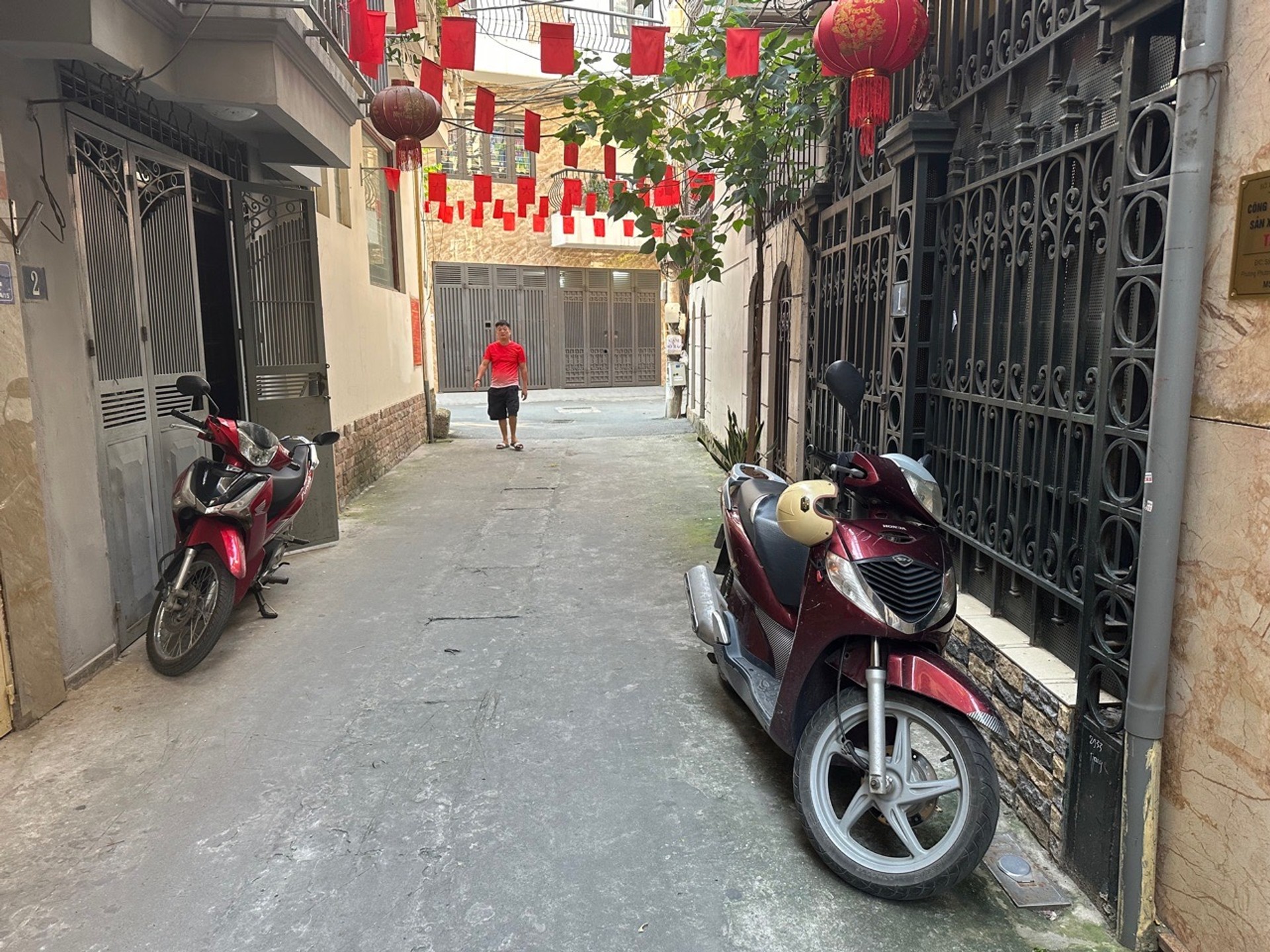 Bán nhà Lê Trọng Tấn - diện tích 38m2 4 tầng - Ô TÔ VÀO NHÀ - giá 14,7 tỷ