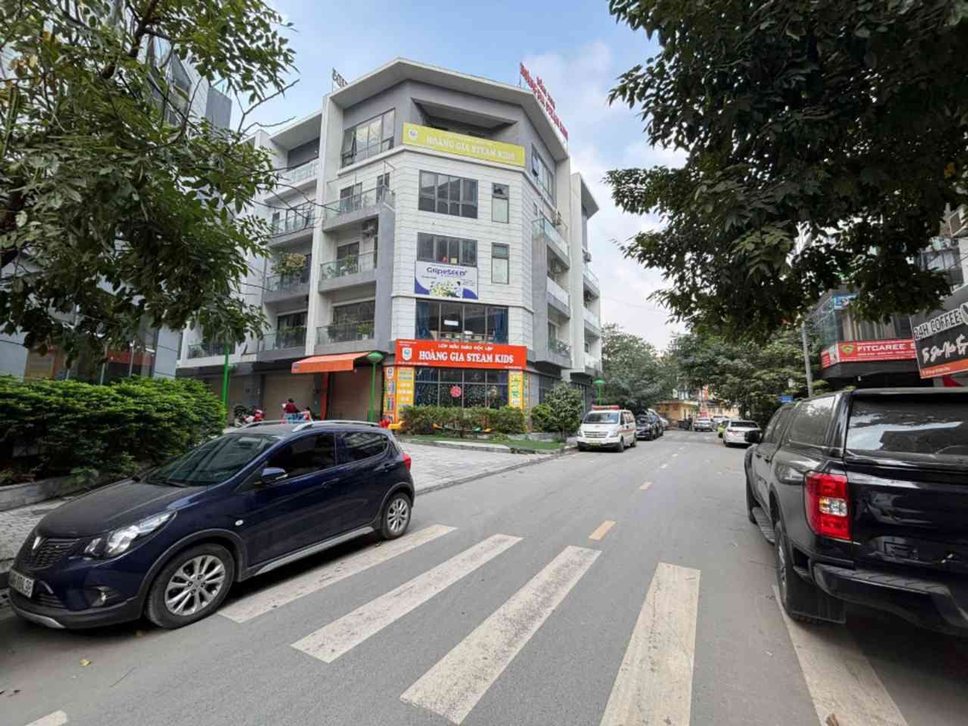 Bán nhà Định Công - diện tích 68m2 5 tầng - Khu VIP ô tô - giá 41,6 tỷ