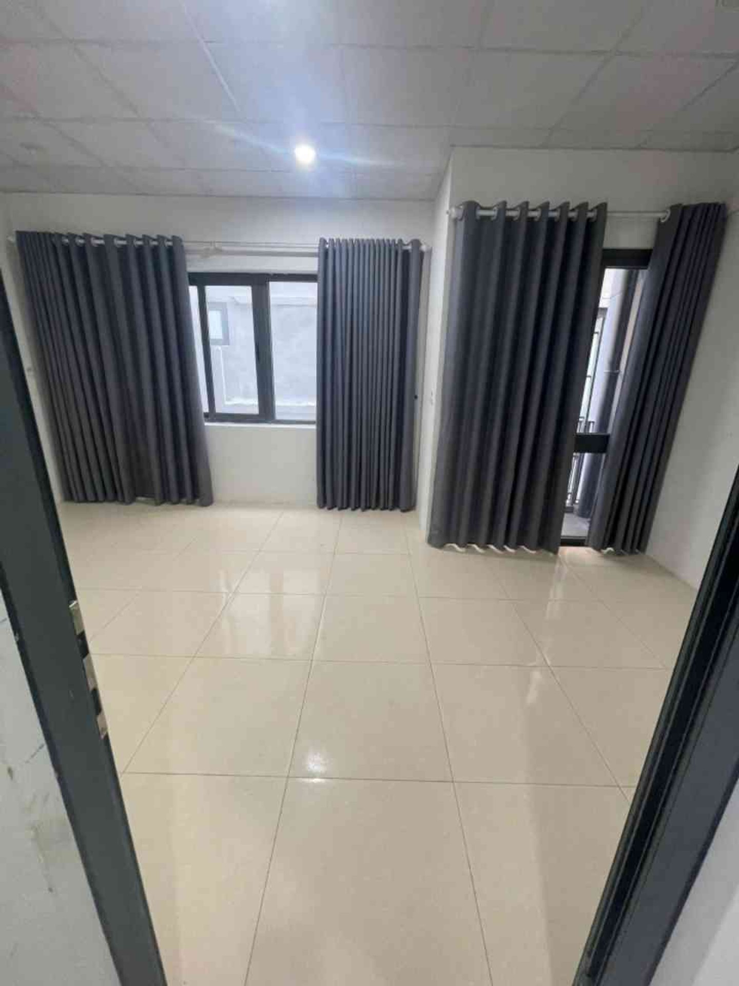 Bán nhà Định Công - diện tích 68m2 5 tầng - Khu VIP ô tô - giá 41,6 tỷ