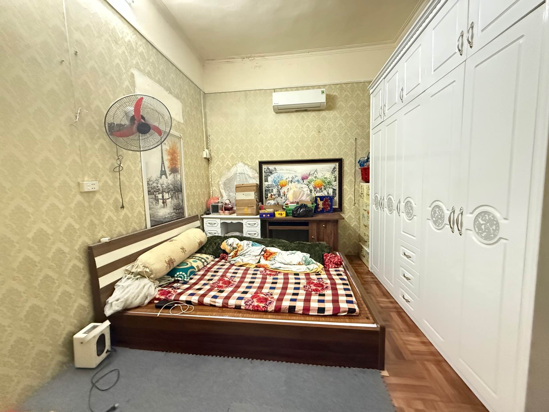 Bán nhà Trương Định - diện tích 68m2 3 tầng - Lô góc 2 mặt thoáng - giá 27 tỷ