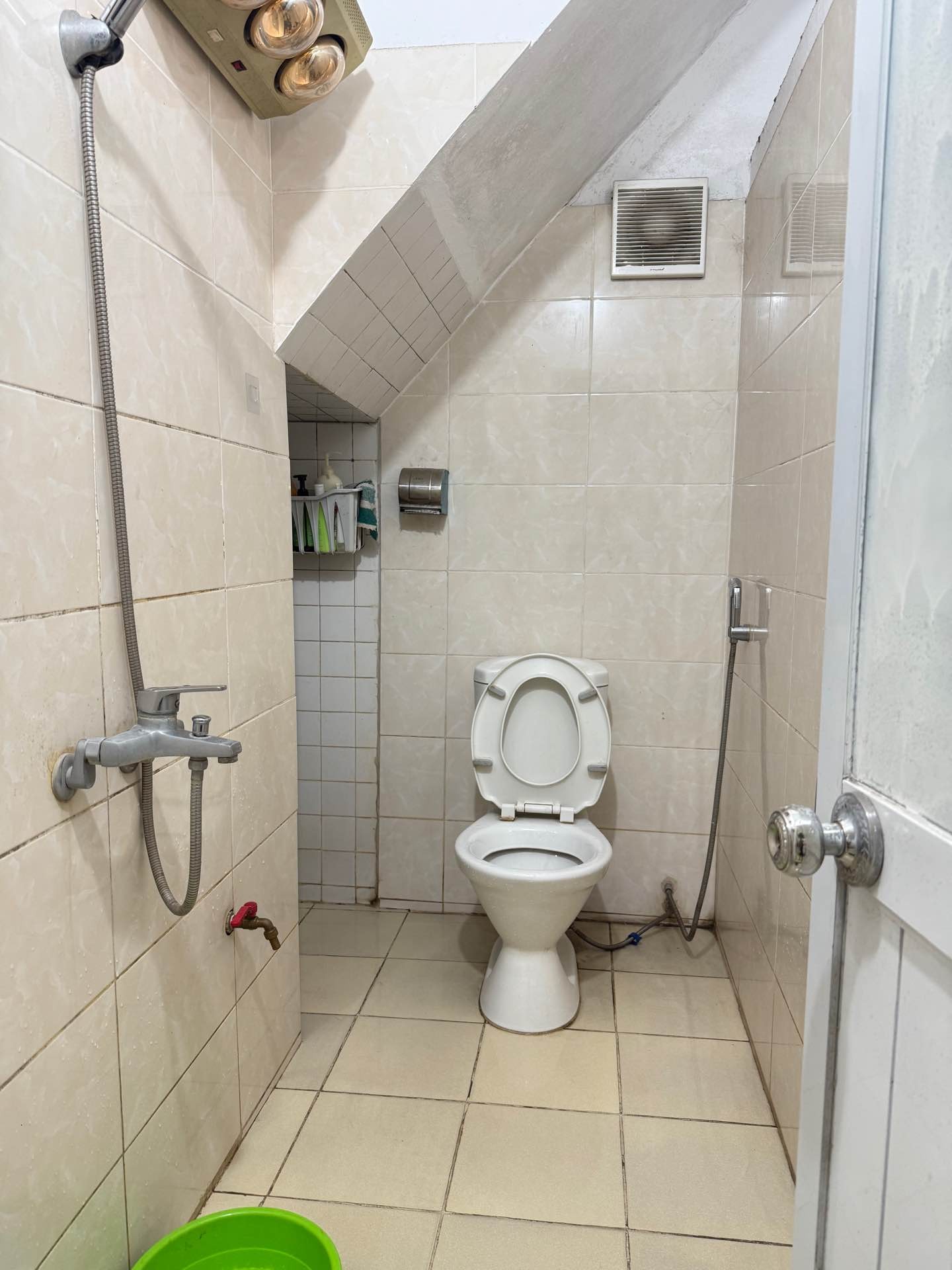 Bán nhà Trương Định - diện tích 68m2 3 tầng - Lô góc 2 mặt thoáng - giá 27 tỷ