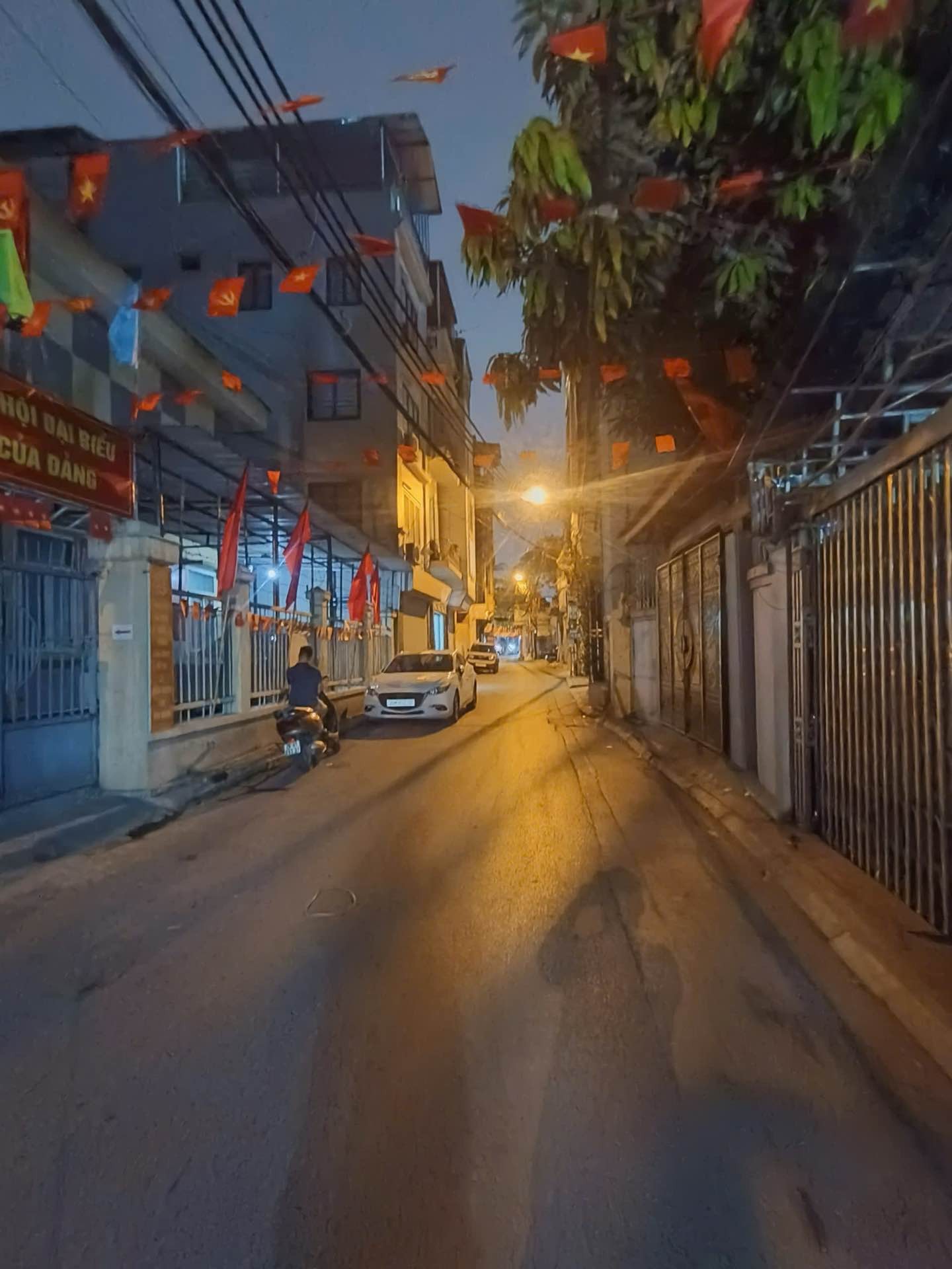 Bán nhà Trương Định - diện tích 68m2 3 tầng - Lô góc 2 mặt thoáng - giá 27 tỷ