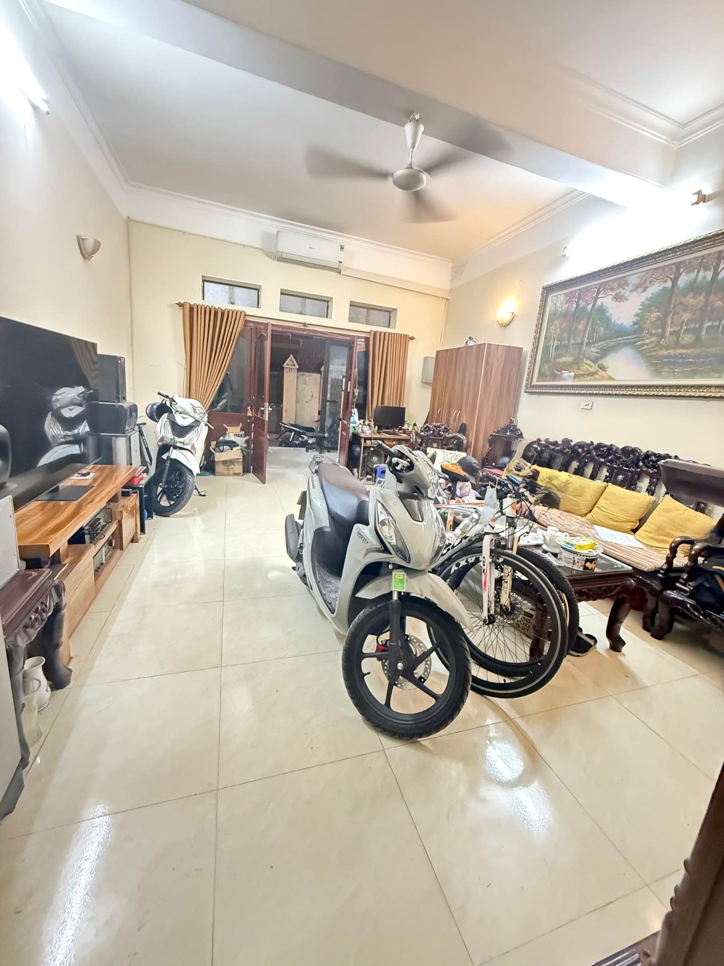 Bán nhà Trương Định - diện tích 68m2 3 tầng - Lô góc 2 mặt thoáng - giá 27 tỷ