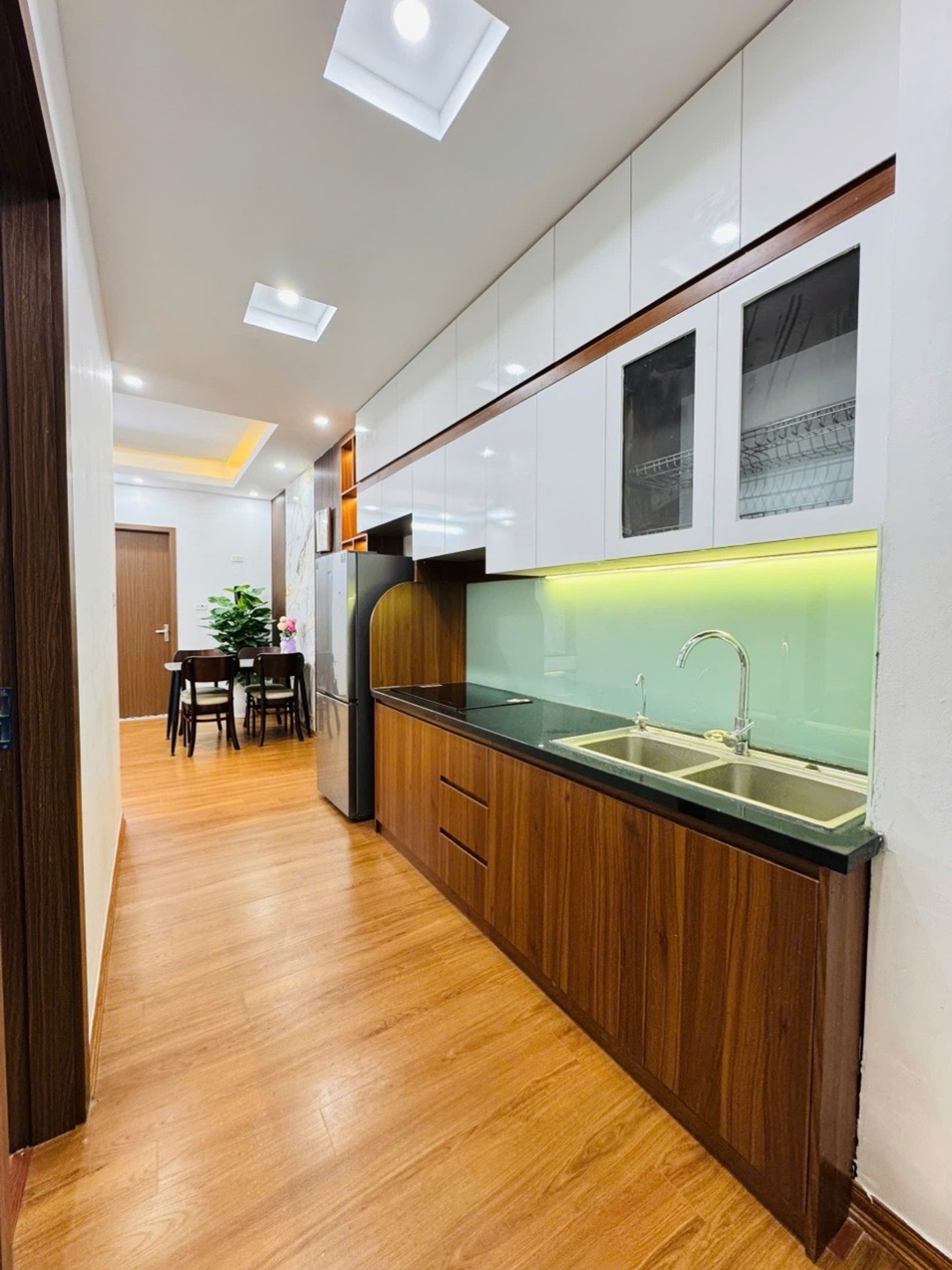 Bán nhà Nguyễn Xiển - diện tích 73m2 1 tầng - mặt tiền 7,9m - giá 4,68 tỷ
