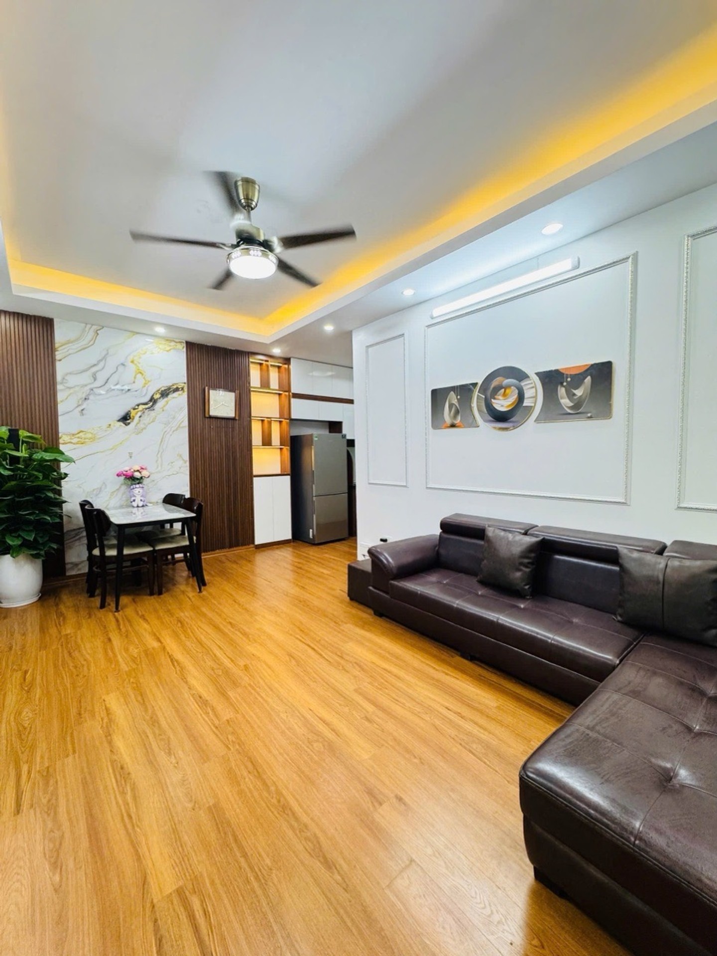 Bán nhà Nguyễn Xiển - diện tích 73m2 1 tầng - mặt tiền 7,9m - giá 4,68 tỷ