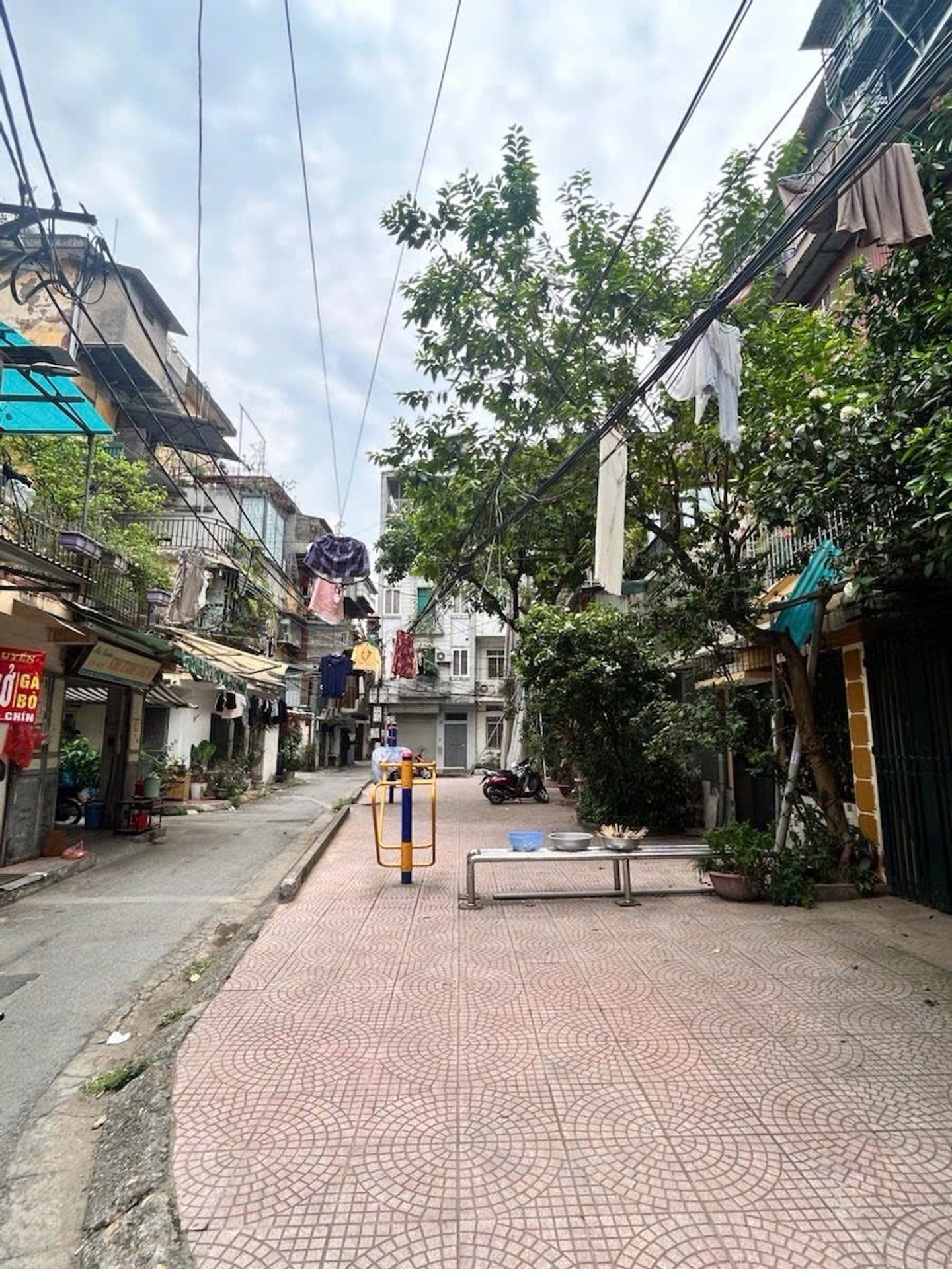 Bán nhà Đại La - diện tích 60m2 1 tầng - Ô tô đỗ cửa - giá 4,5 tỷ