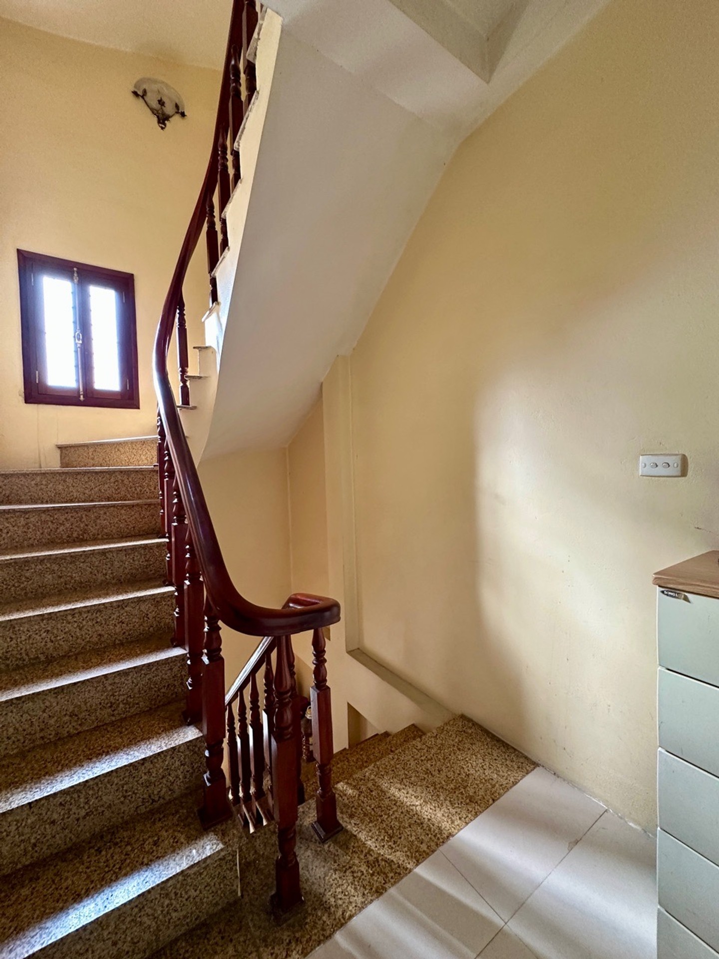 Bán nhà Trần Khát Chân - diện tích 45m2 4 tầng - Mặt phố kinh doanh - giá 26,5 tỷ