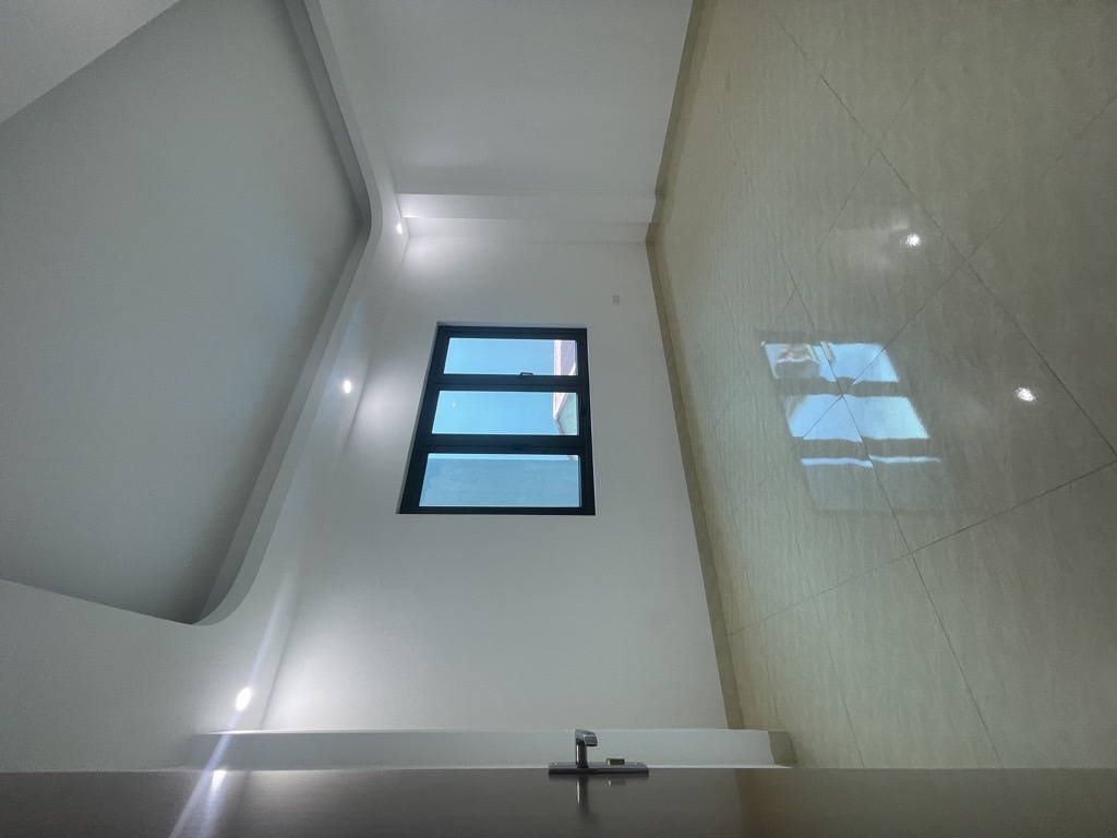 Bán nhà Giáp Bát - diện tích 46m2 6 tầng - Lô góc, thang máy - giá 15 tỷ