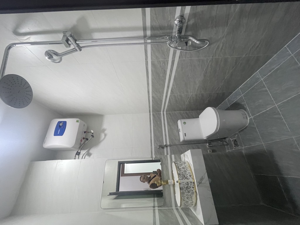 Bán nhà Giáp Bát - diện tích 46m2 6 tầng - Lô góc, thang máy - giá 15 tỷ