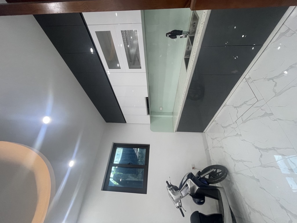 Bán nhà Giáp Bát - diện tích 46m2 6 tầng - Lô góc, thang máy - giá 15 tỷ
