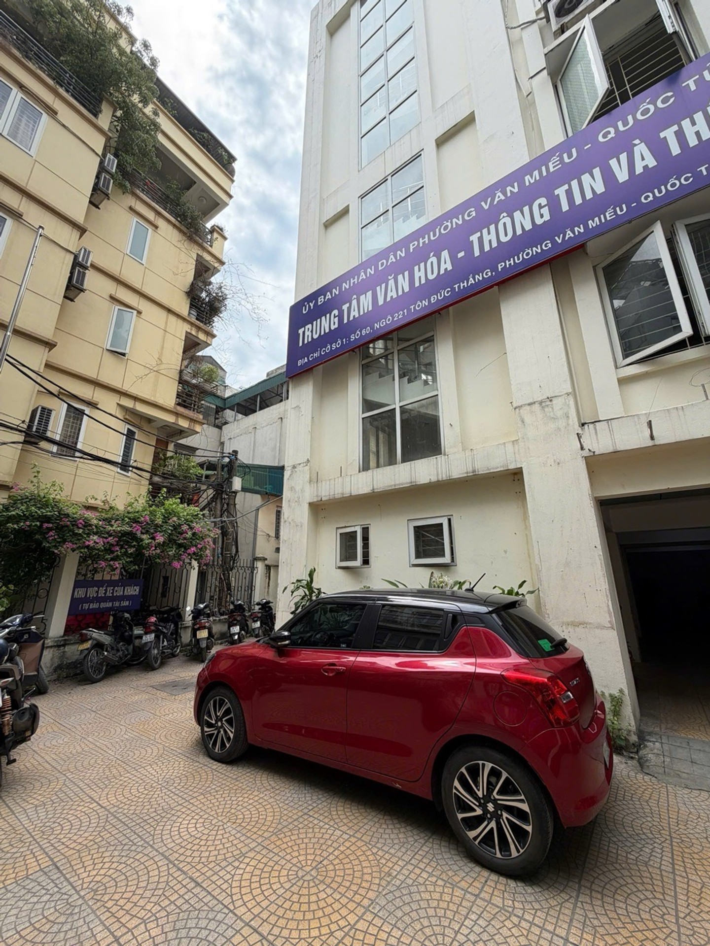 Bán nhà Tôn Đức Thắng - diện tích 25m2 2 tầng - Nhà hai mặt thoáng - giá 6,8 tỷ