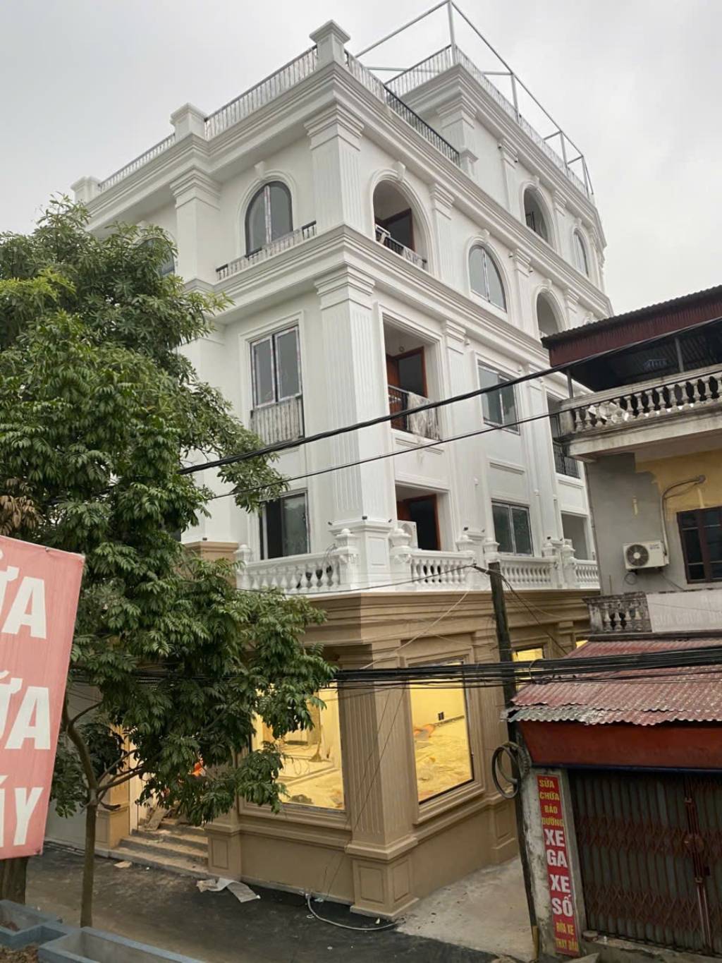 Bán nhà Nguyễn Khoái - diện tích 170m2 6 tầng - Ô tô tránh - giá 65 tỷ