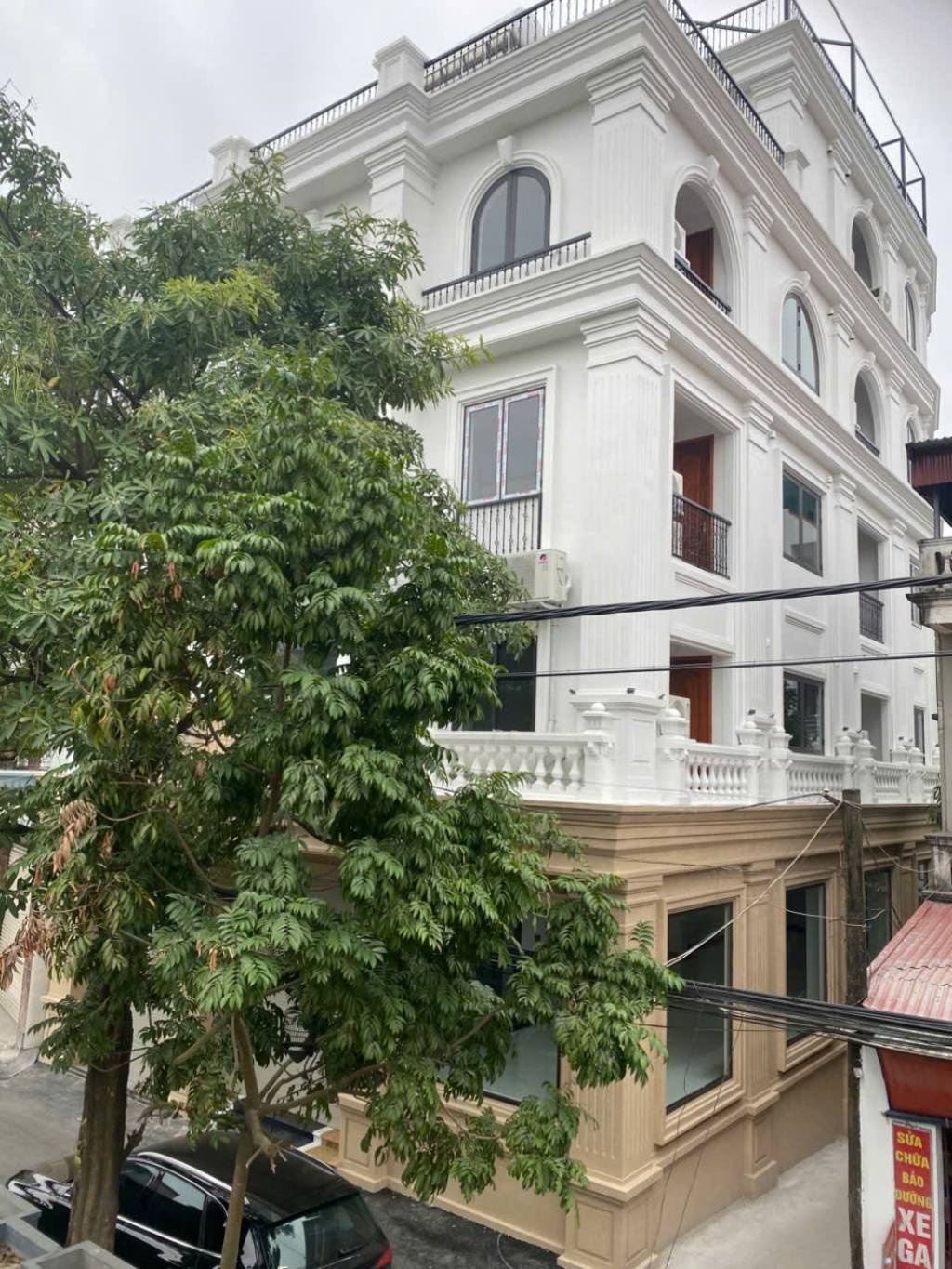 Bán nhà Nguyễn Khoái - diện tích 170m2 6 tầng - Ô tô tránh - giá 65 tỷ