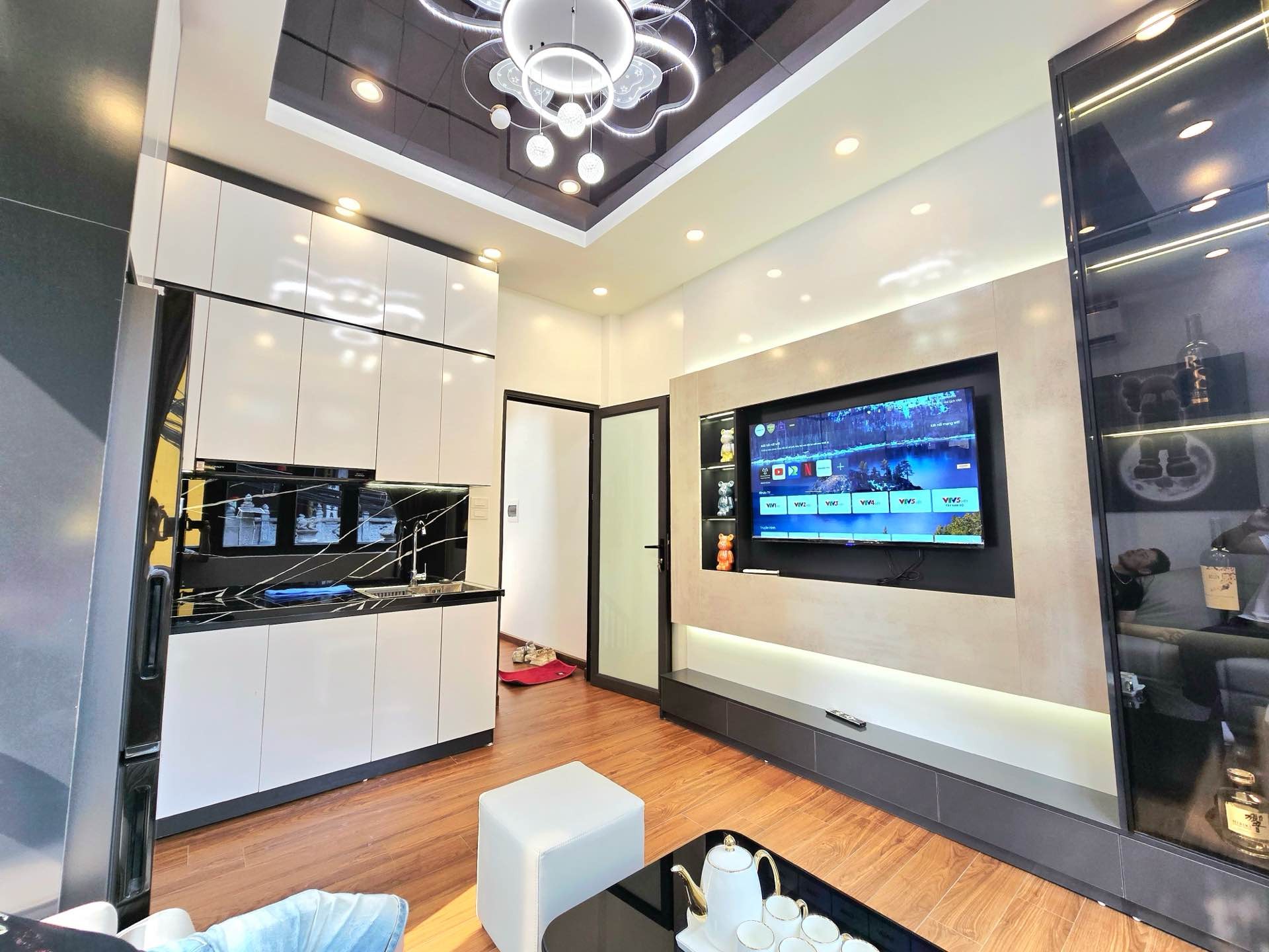 Bán nhà Giáp Nhị - diện tích 20m2 4 tầng - Lô góc, ô tô dừng đỗ - giá 8,2 tỷ