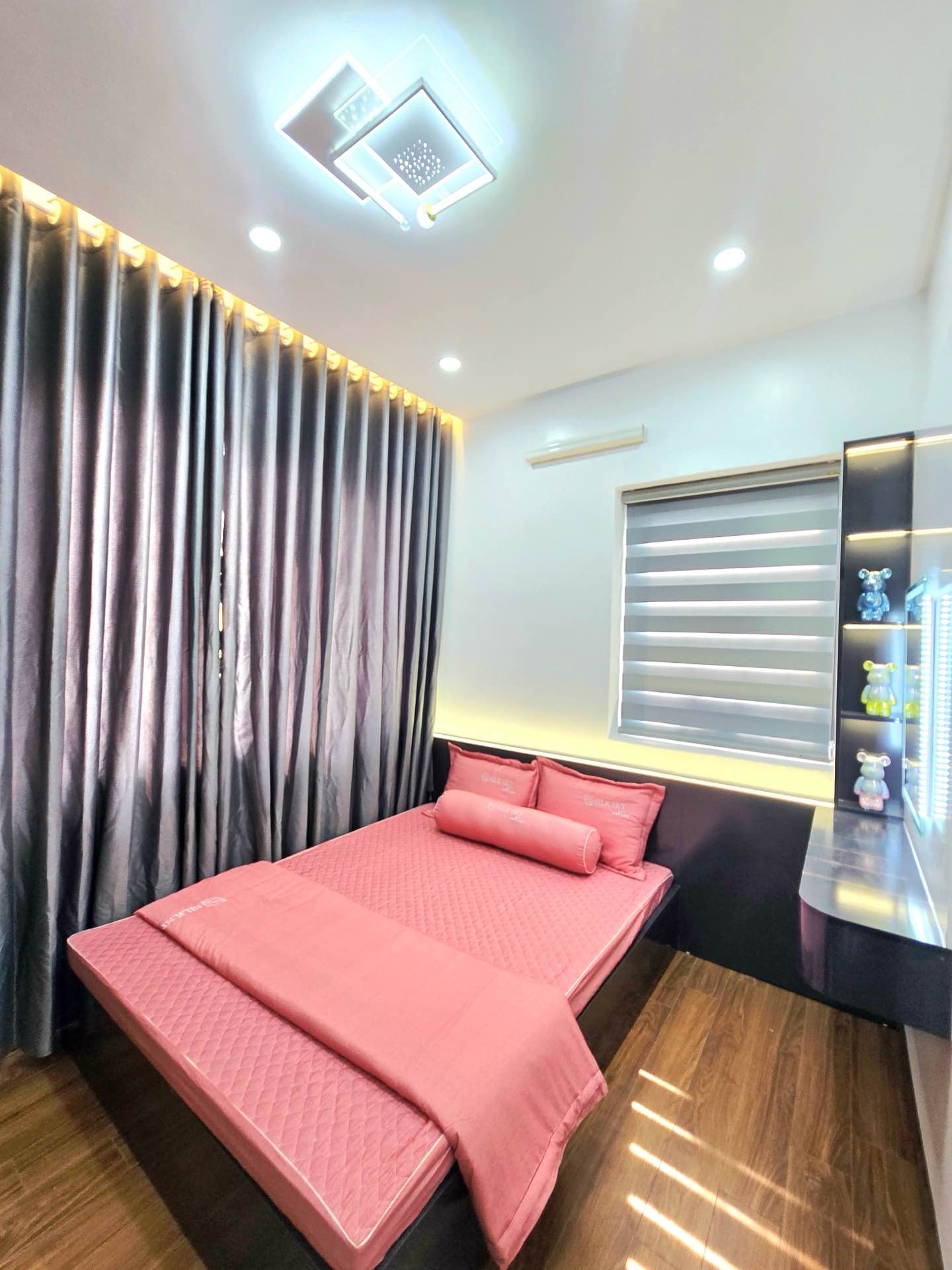 Bán nhà Giáp Nhị - diện tích 20m2 4 tầng - Lô góc, ô tô dừng đỗ - giá 8,2 tỷ