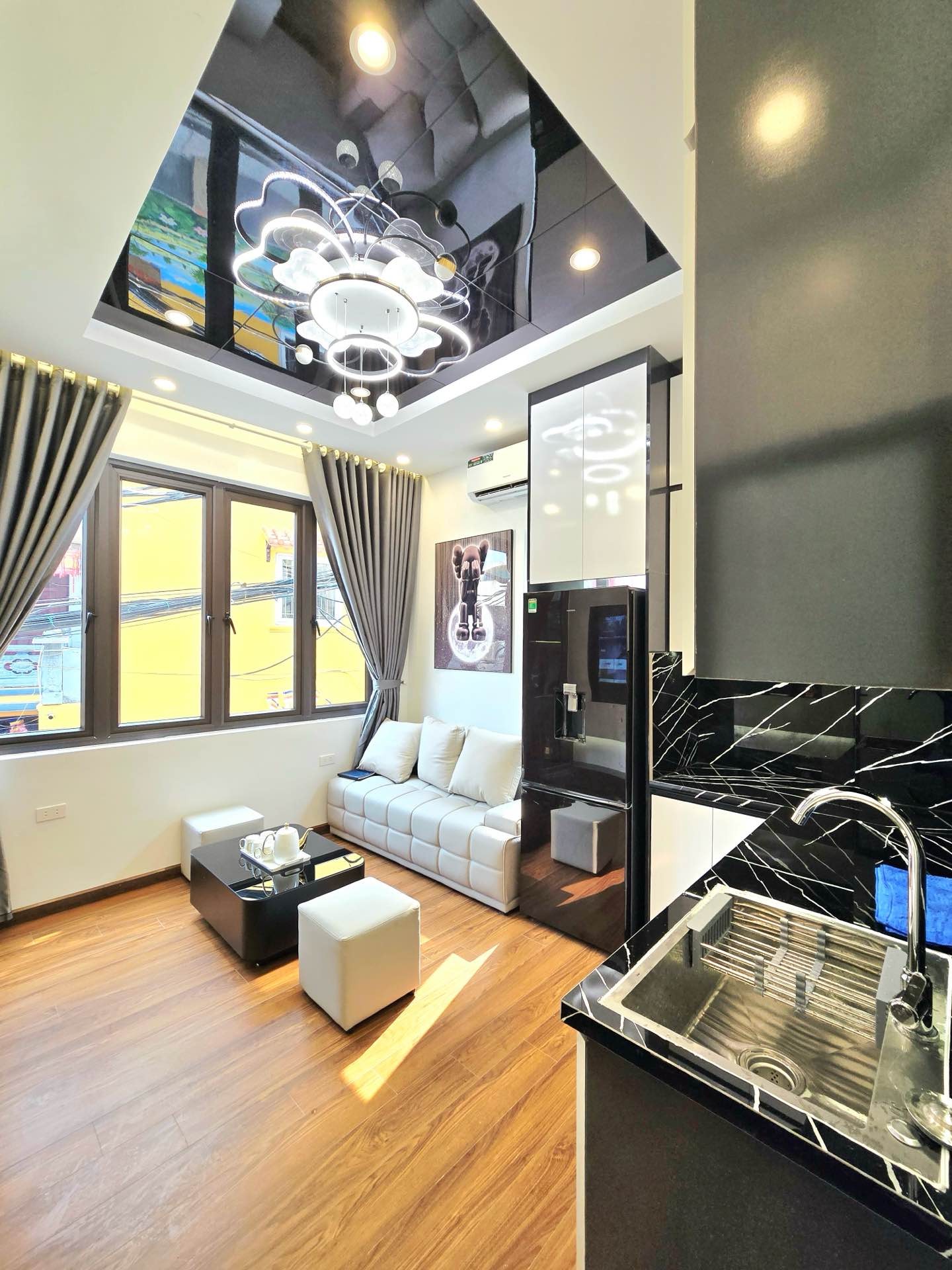 Bán nhà Giáp Nhị - diện tích 20m2 4 tầng - Lô góc, ô tô dừng đỗ - giá 8,2 tỷ