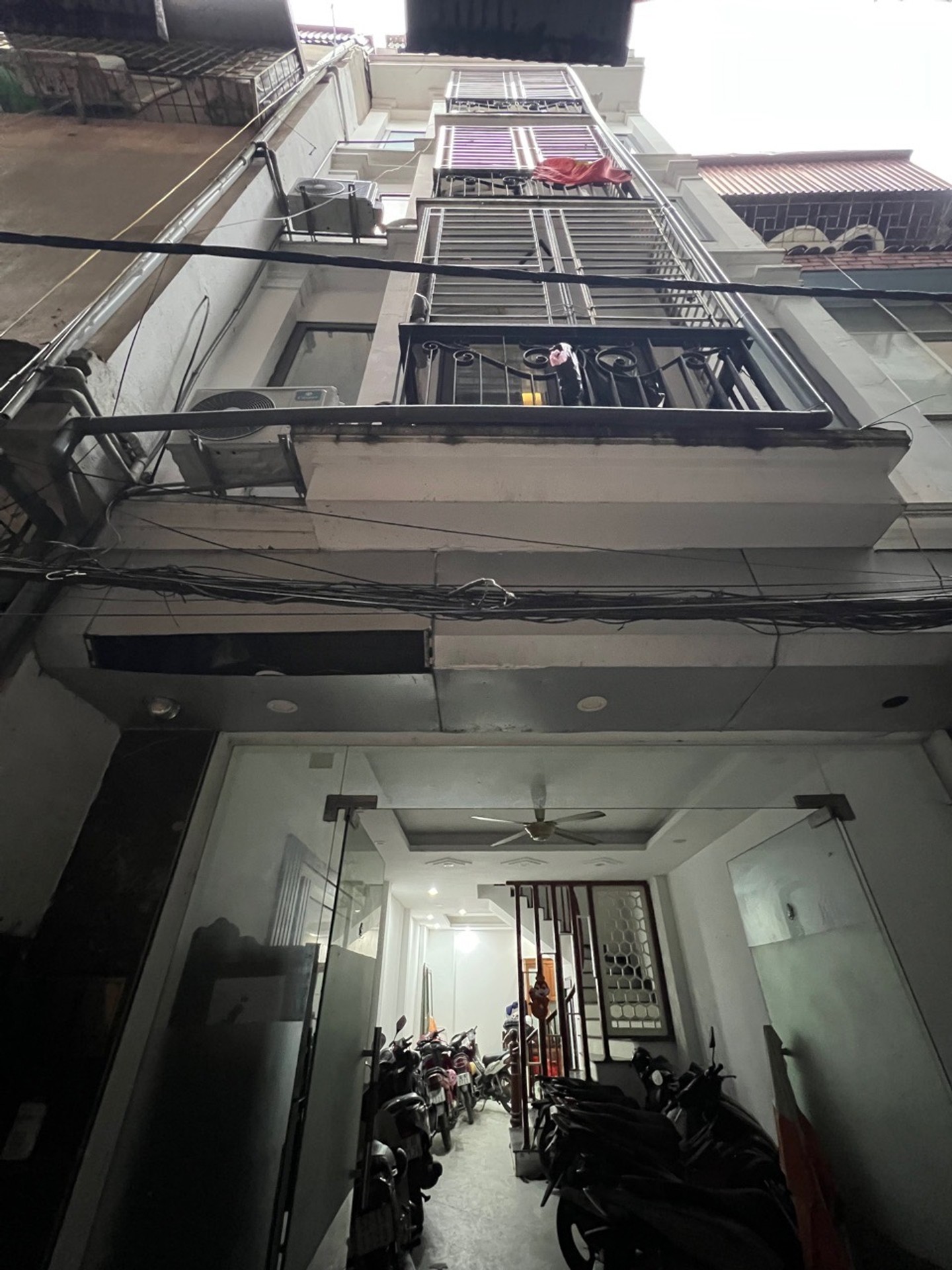 Bán nhà Vĩnh Tuy - diện tích 48m2 5 tầng - nhà đẹp hiếm có - giá 13,8 tỷ