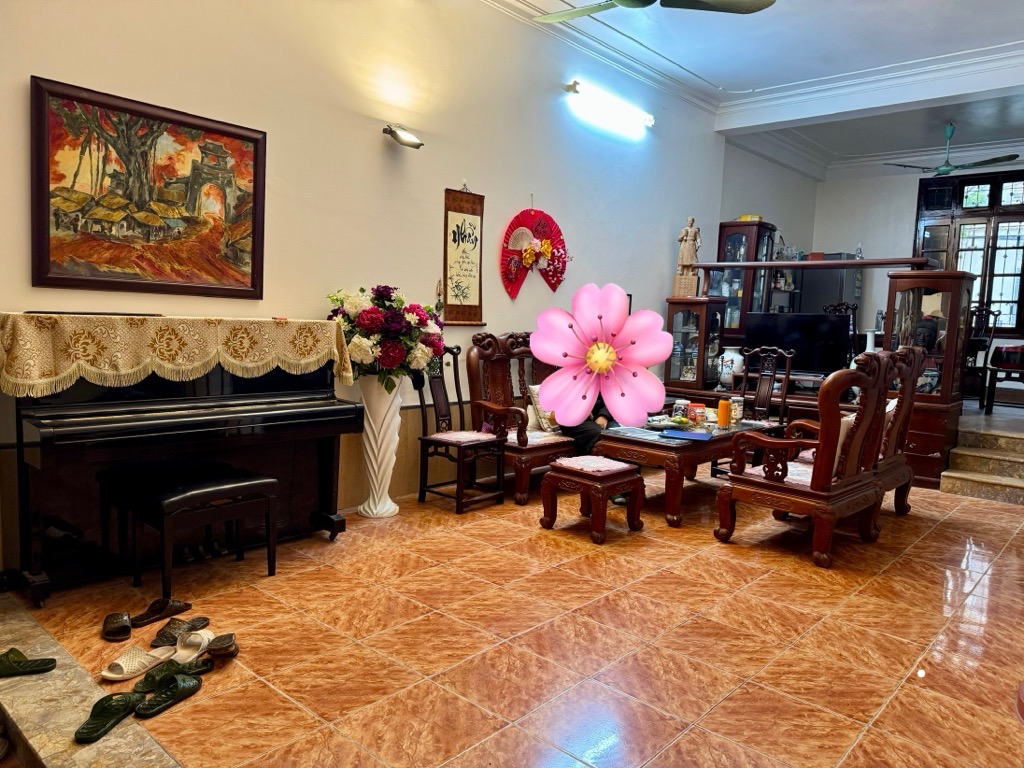 Bán nhà Vương Thừa Vũ - diện tích 99,9m2 3 tầng - MẶT NGÕ NHƯ MẶT PHỐ - giá 29,8 tỷ