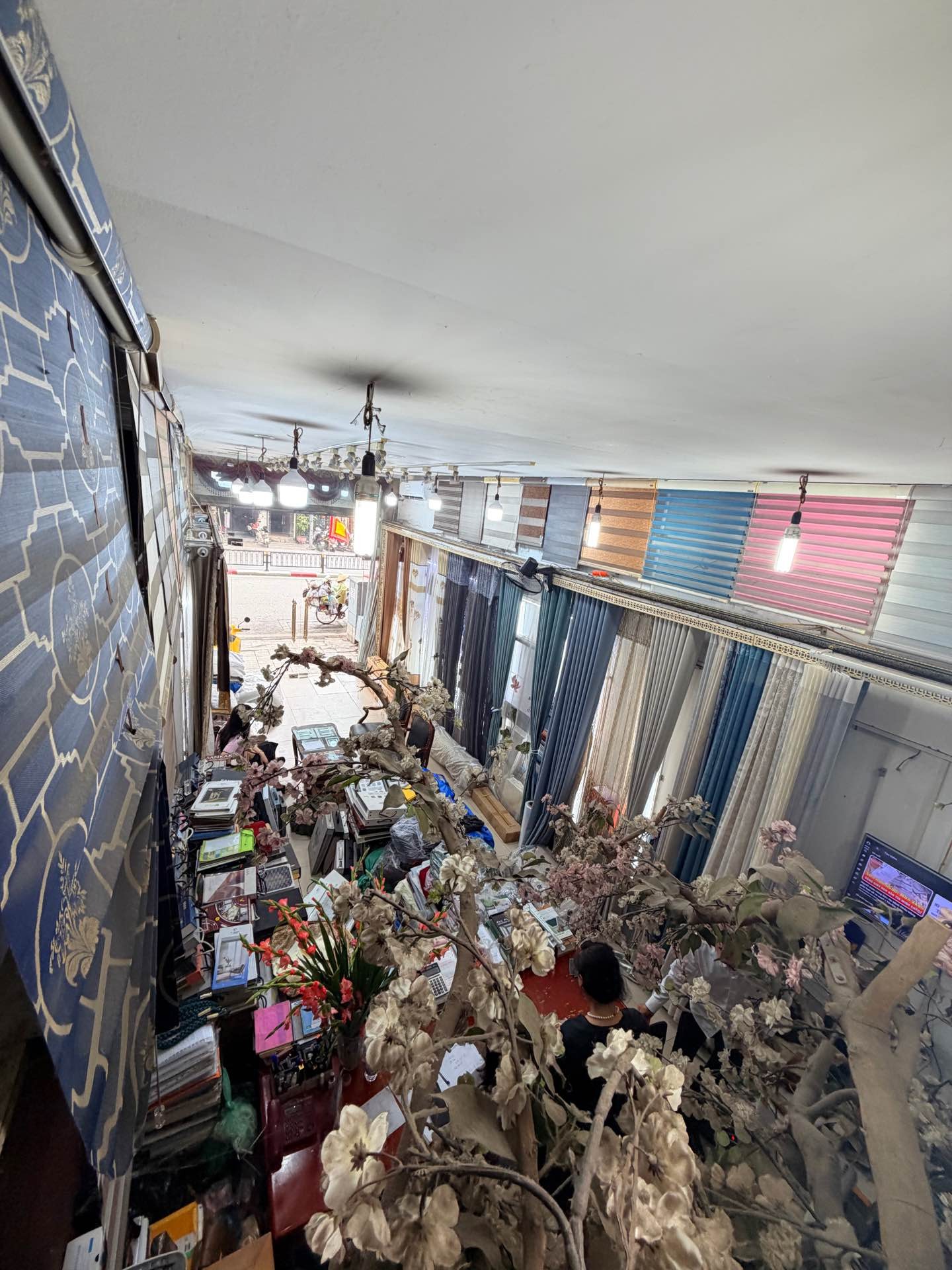 Bán nhà Tôn Đức Thắng - diện tích 51m2 2 tầng - MẶT PHỐ - KINH DOANH - VỈA HÈ Rộng - giá 31,2 tỷ