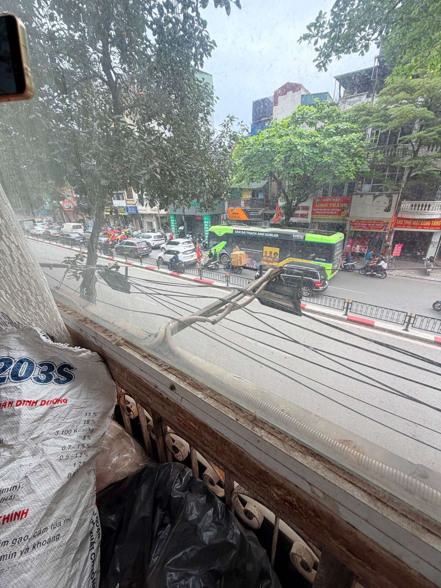 Bán nhà Tôn Đức Thắng - diện tích 51m2 2 tầng - MẶT PHỐ - KINH DOANH - VỈA HÈ Rộng - giá 31,2 tỷ