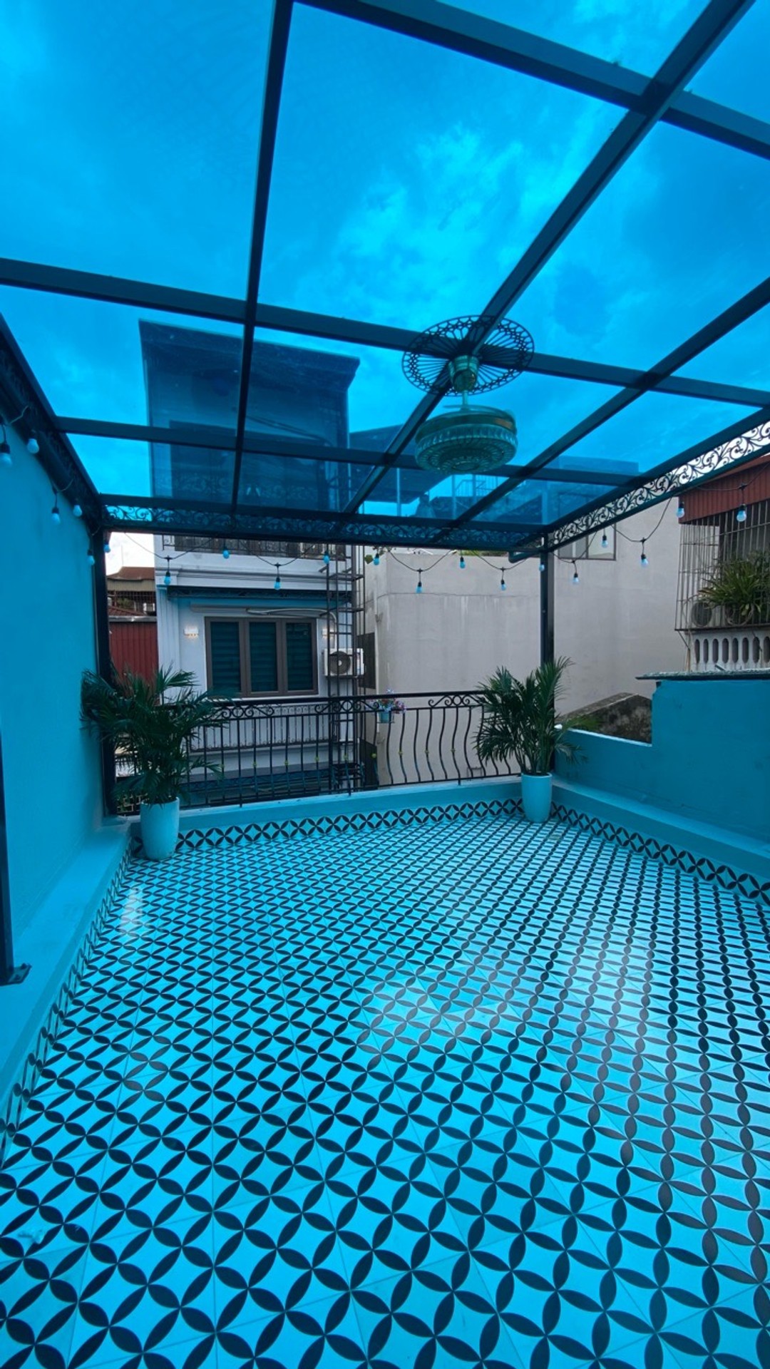 Bán nhà Hoàng Mai - diện tích 39m2 4 tầng - vị trí quá đẹp, cách 30m ra mặt phố - giá 10 tỷ