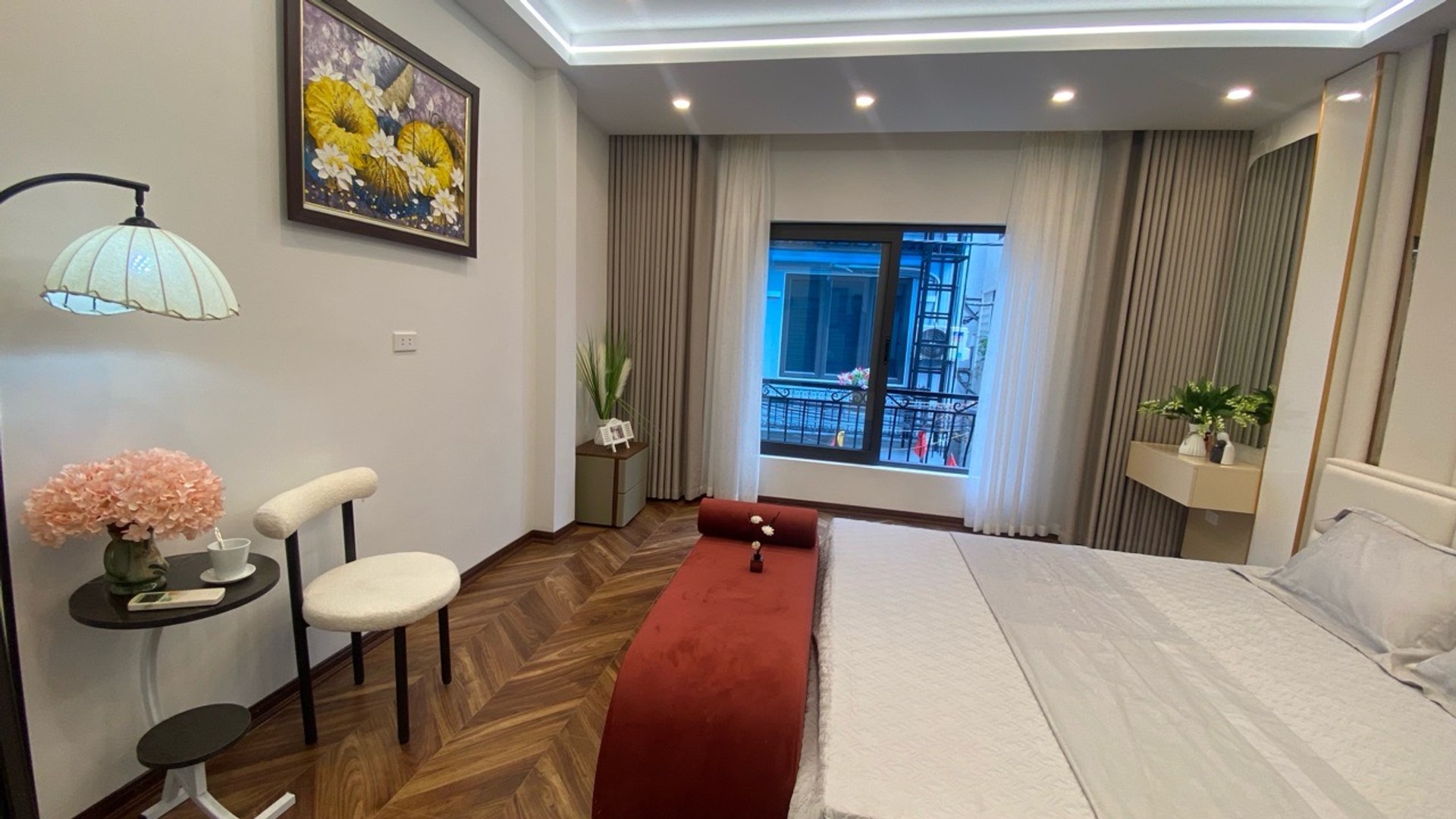 Bán nhà Hoàng Mai - diện tích 39m2 4 tầng - vị trí quá đẹp, cách 30m ra mặt phố - giá 10 tỷ