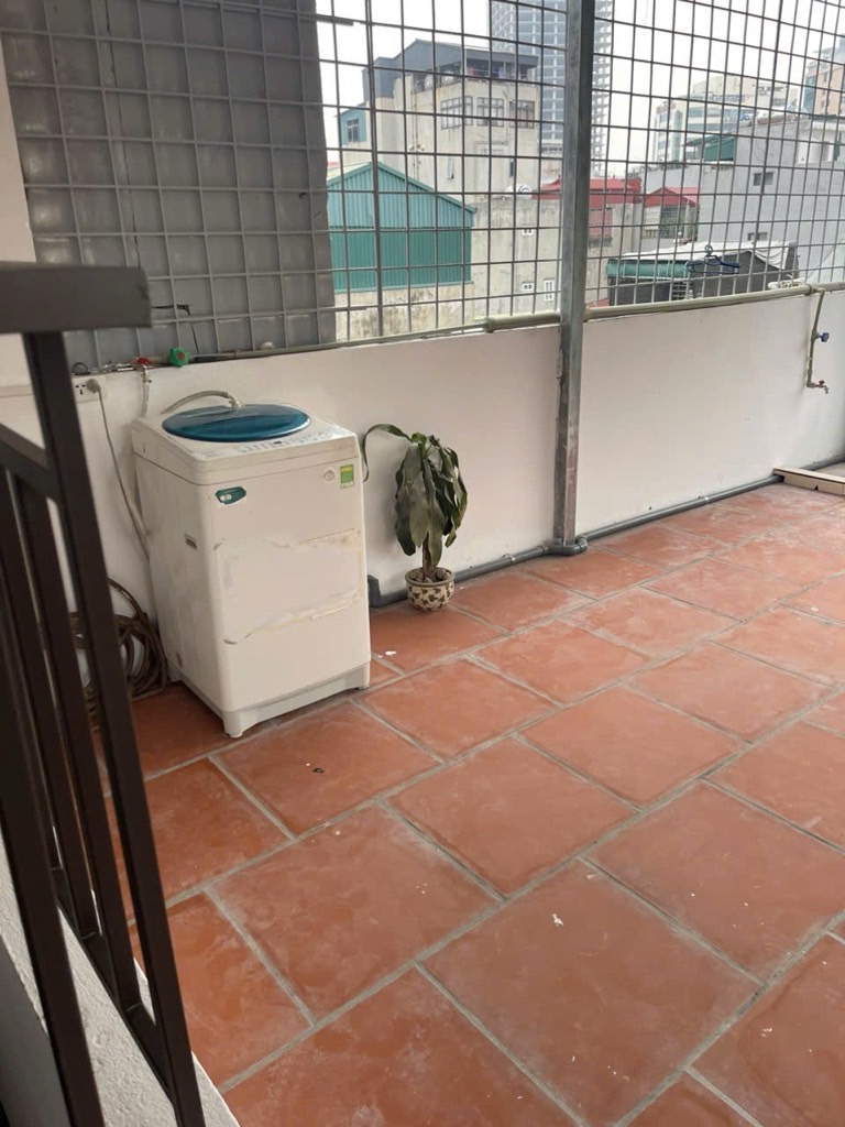 Bán nhà Đê La Thành - diện tích 90m2 5 tầng - Ô TÔ ĐỖ CỔNG - giá 28,5 tỷ