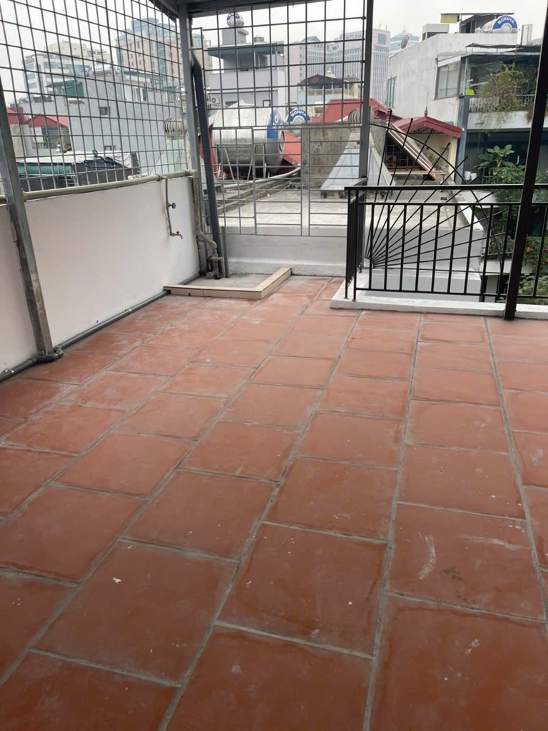 Bán nhà Đê La Thành - diện tích 90m2 5 tầng - Ô TÔ ĐỖ CỔNG - giá 28,5 tỷ