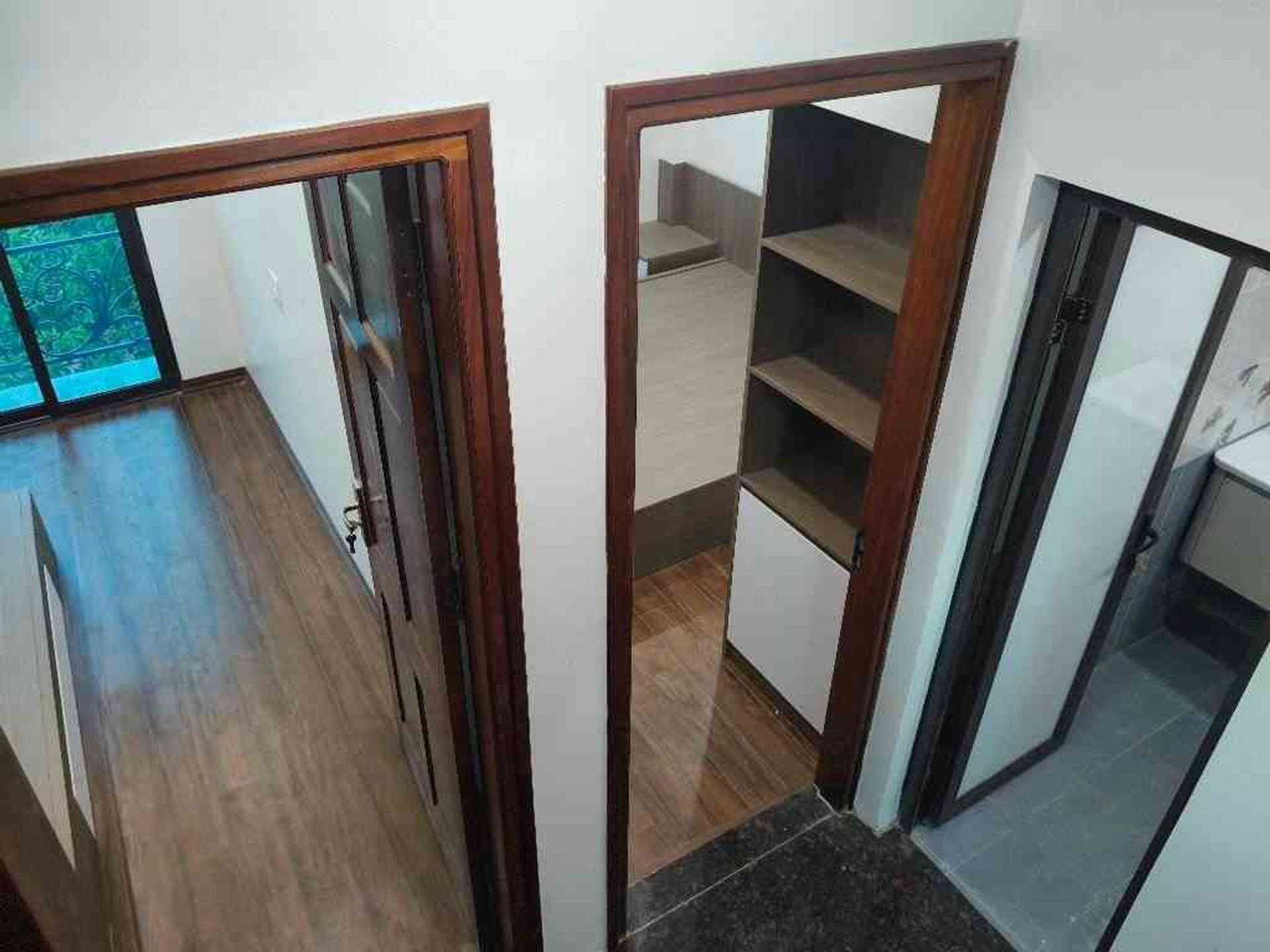 Bán nhà Hai Bà Trưng - diện tích 32m2 5 tầng - Mặt ngõ thông kinh doanh - giá 8,68 tỷ