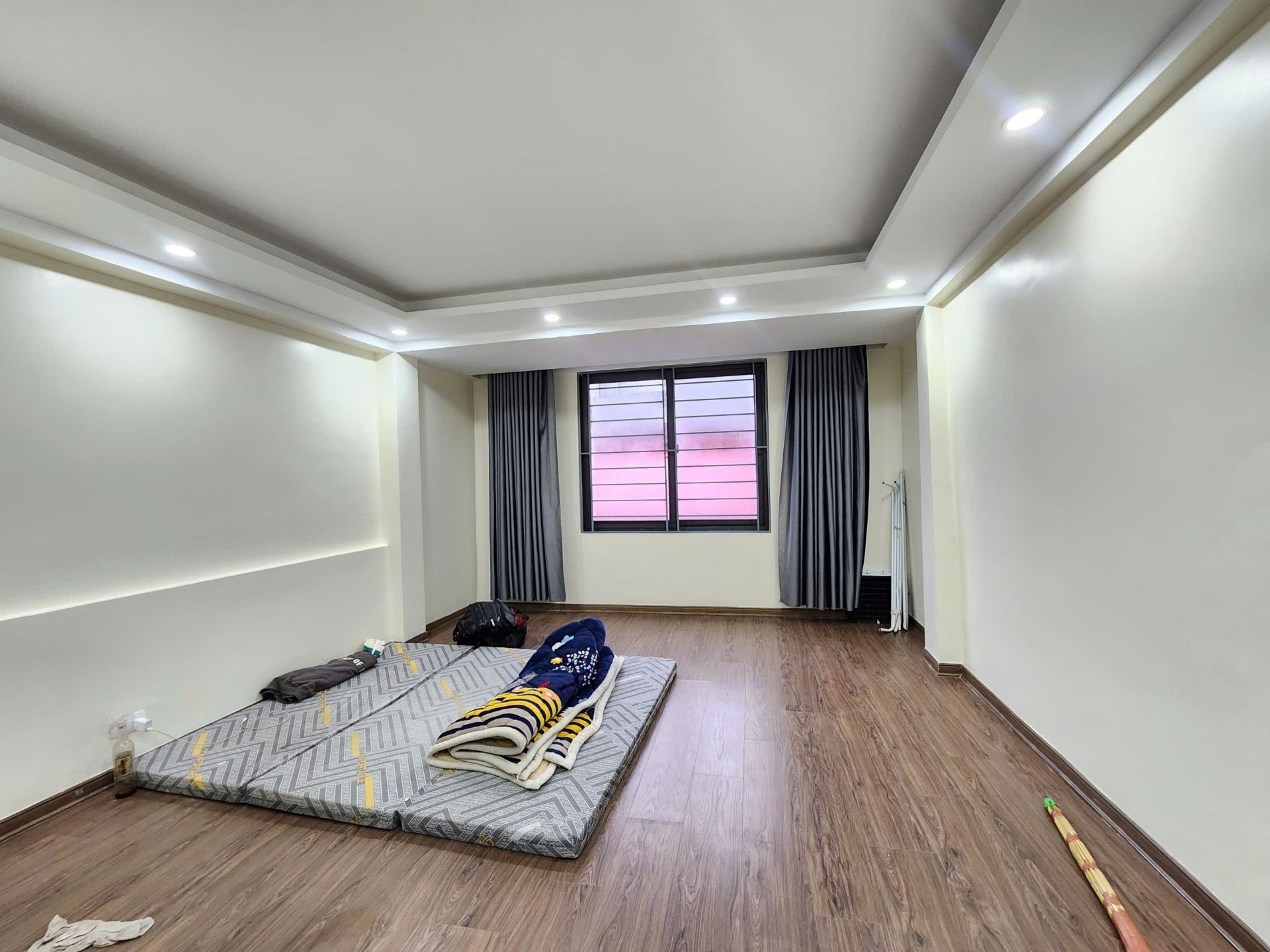 Bán nhà Nguyễn Đức Cảnh - diện tích 20m2 5 tầng - Ô tô nhỏ đỗ - giá 6,85 tỷ