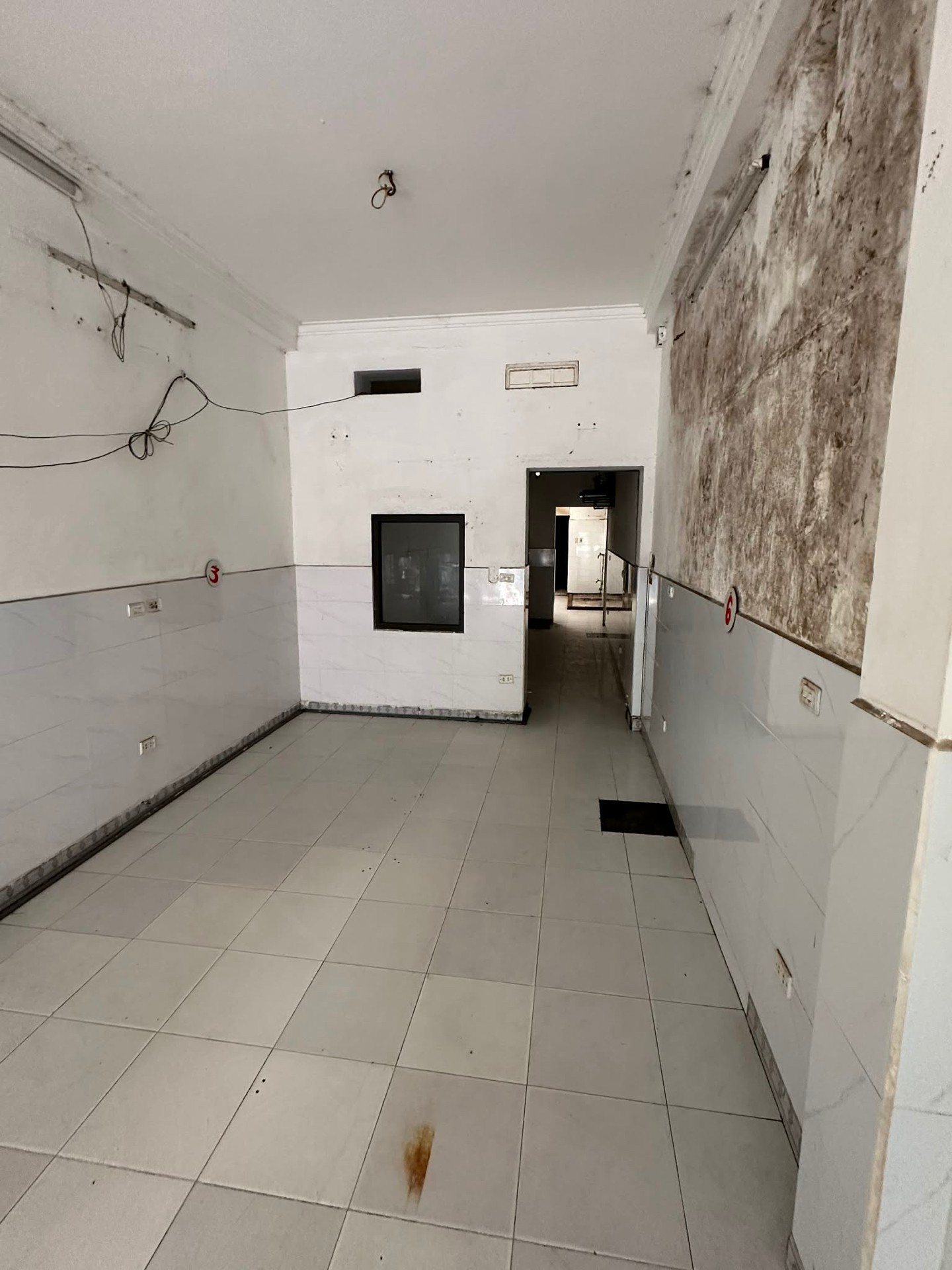 Bán nhà Tạ Quang Bửu - diện tích 80m2 2 tầng - 2 mặt thoáng - giá 33,9 tỷ