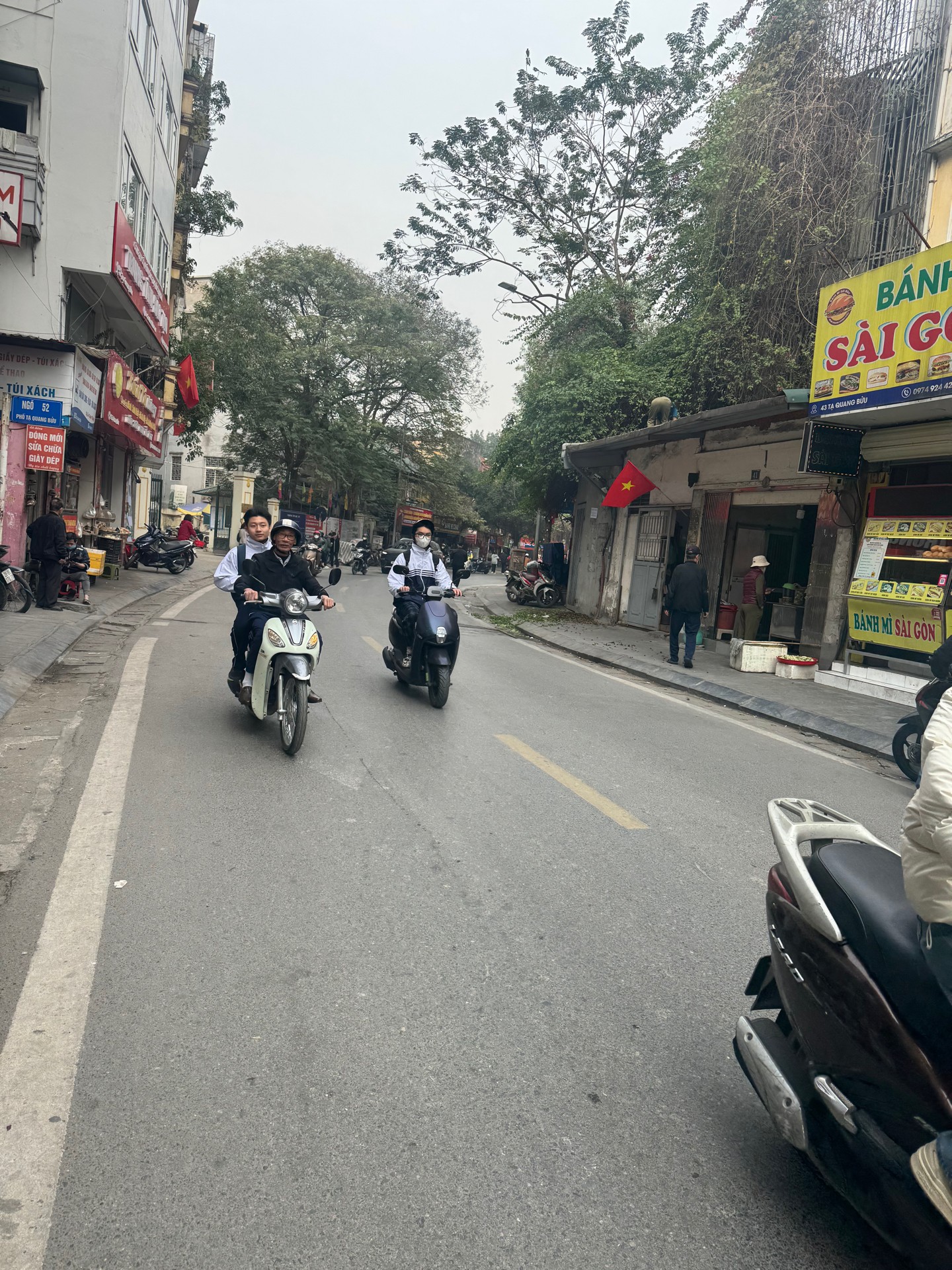 Bán nhà Tạ Quang Bửu - diện tích 80m2 2 tầng - 2 mặt thoáng - giá 33,9 tỷ