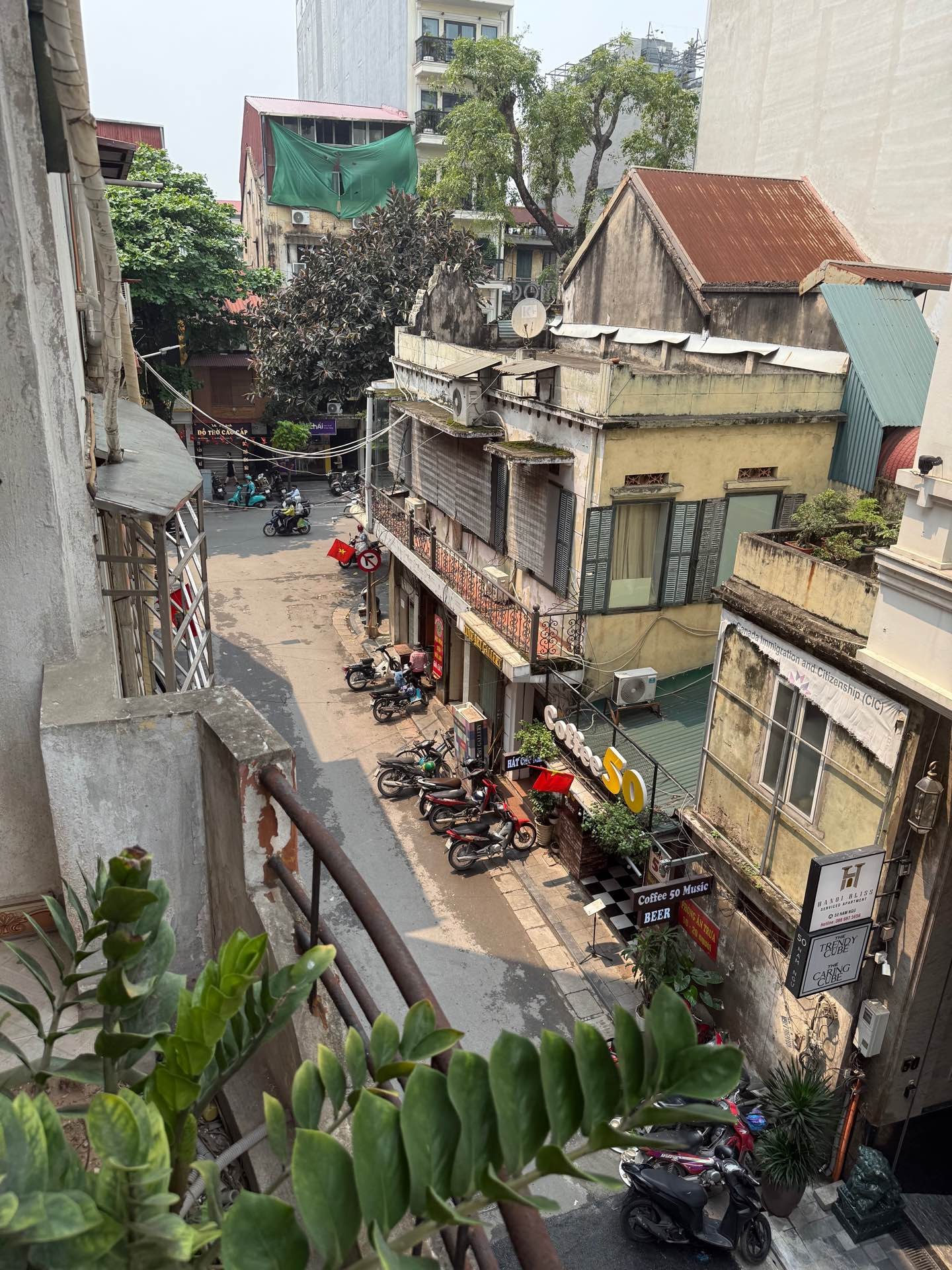 Bán nhà Nam Ngư - diện tích 60m2 4 tầng - ô tô tránh - giá 28 tỷ