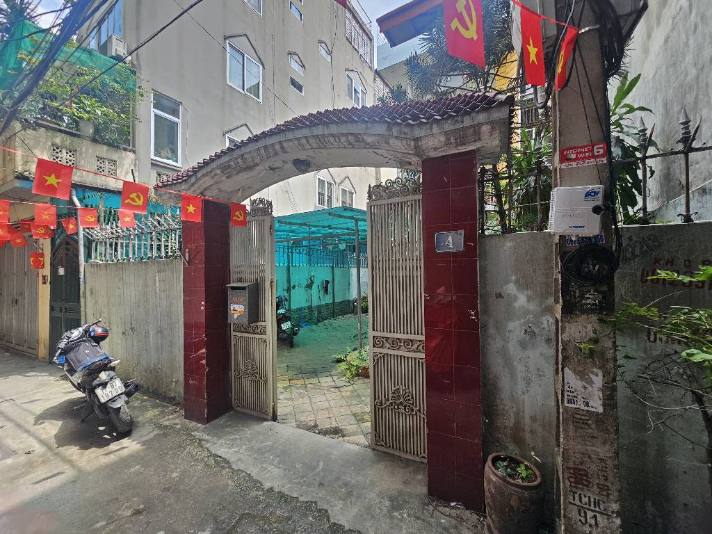 Bán nhà Kim Ngưu - diện tích 176m2 4 tầng - Ô Tô Vào Nhà - giá 36,8 tỷ