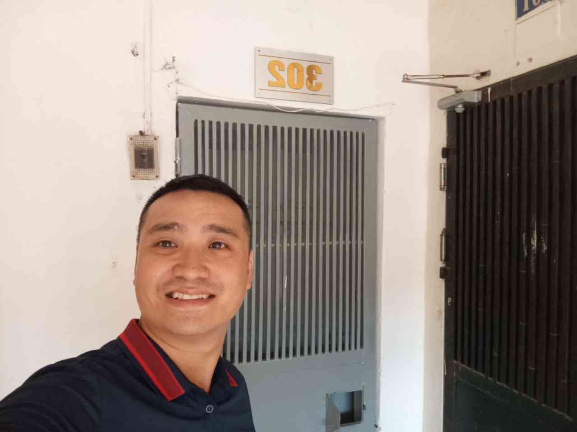 Bán nhà Tân Mai - diện tích 24m2 3 tầng - Sổ riêng - giá 2,7 tỷ
