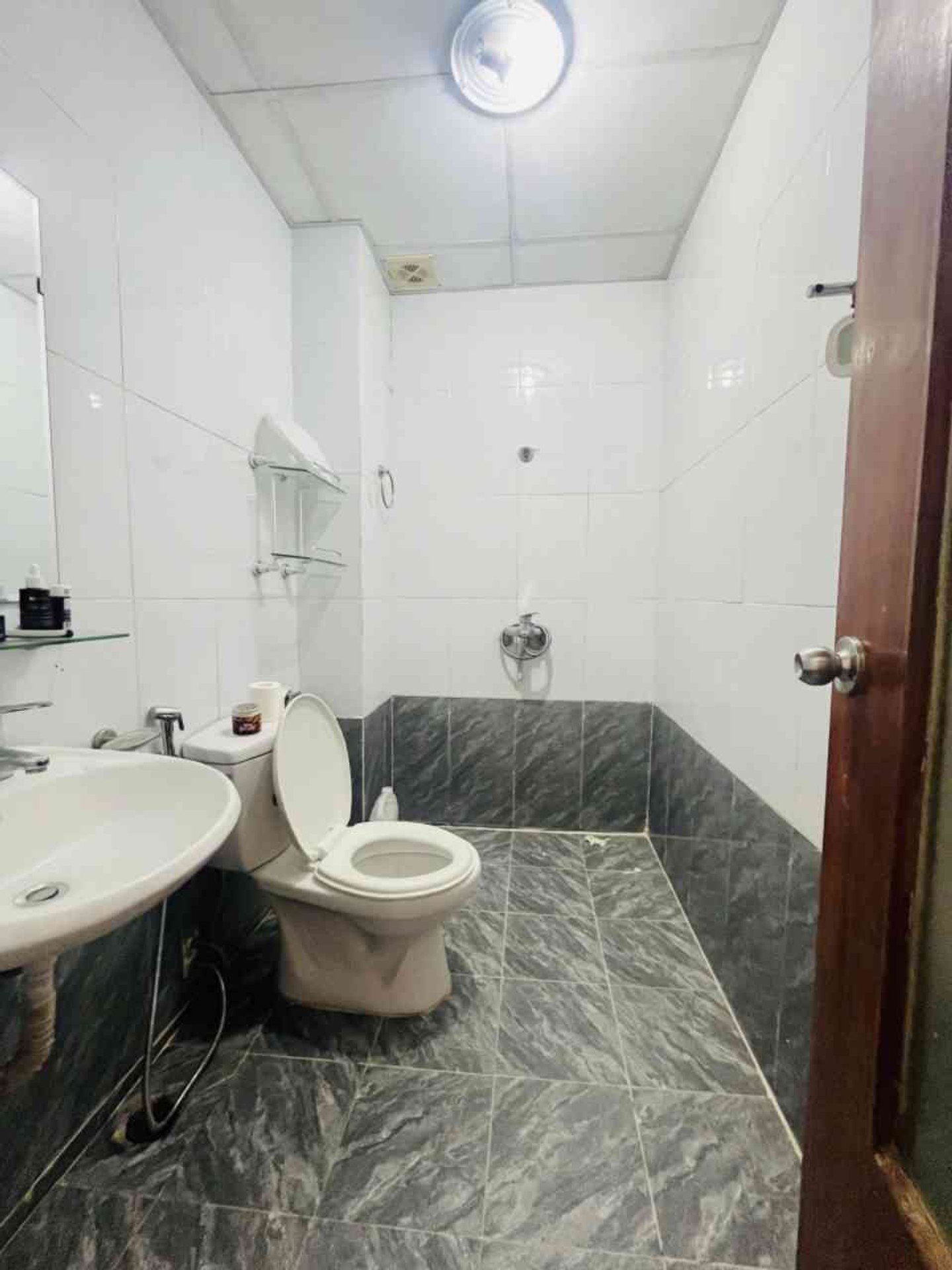 Bán nhà Nghiêm Xuân Yêm - diện tích 73m2 1 tầng - Lô góc thoáng sáng - giá 4,75 tỷ