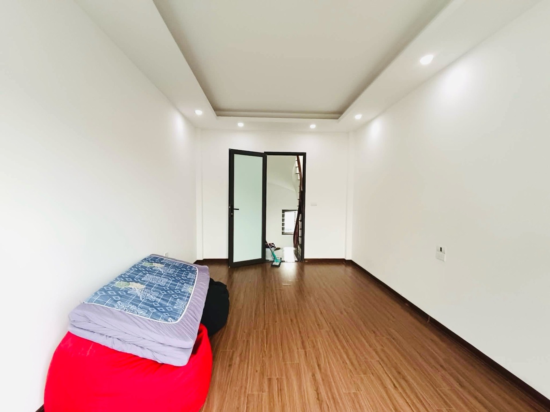 Bán nhà Nam Dư - diện tích 30m2 5 tầng - Nhà mới, đủ công năng - giá 7,5 tỷ