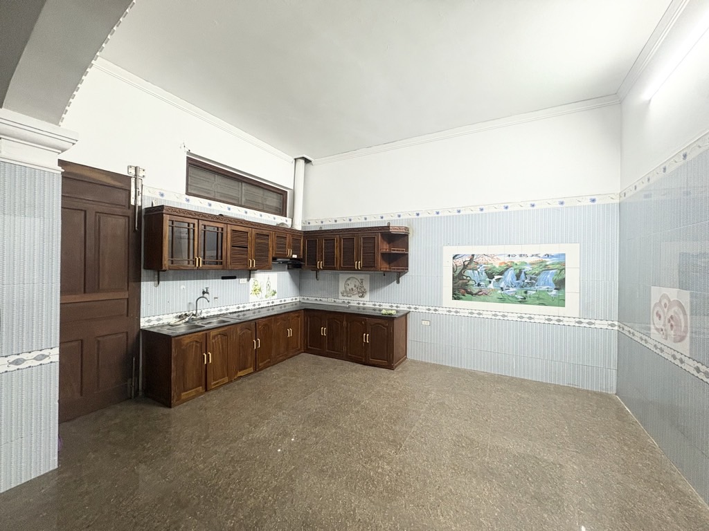 Bán nhà Yên Sở - diện tích 107m2 3 tầng - Ô TÔ TRÁNH - giá 33,8 tỷ