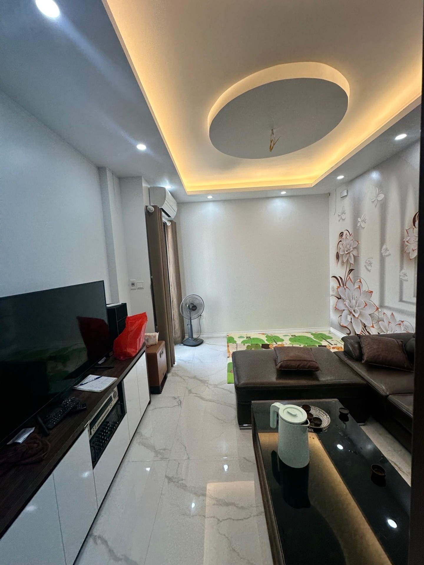 Bán nhà Đông Thiên - diện tích 64m2 6 tầng - Thang máy - giá 10,5 tỷ