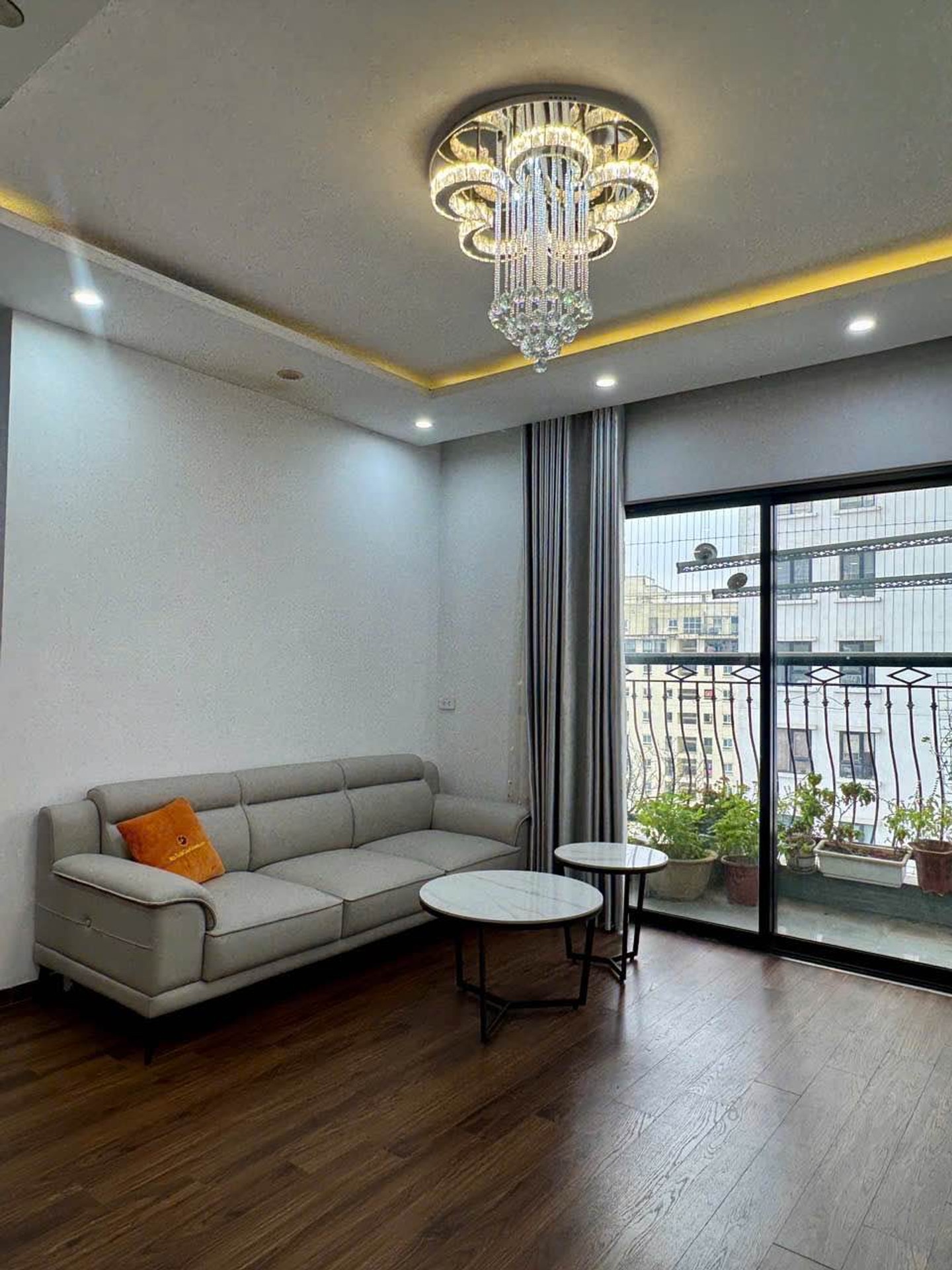 Bán nhà Đại Từ - diện tích 103m2 1 tầng - Căn hộ cao cấp - giá 10 tỷ